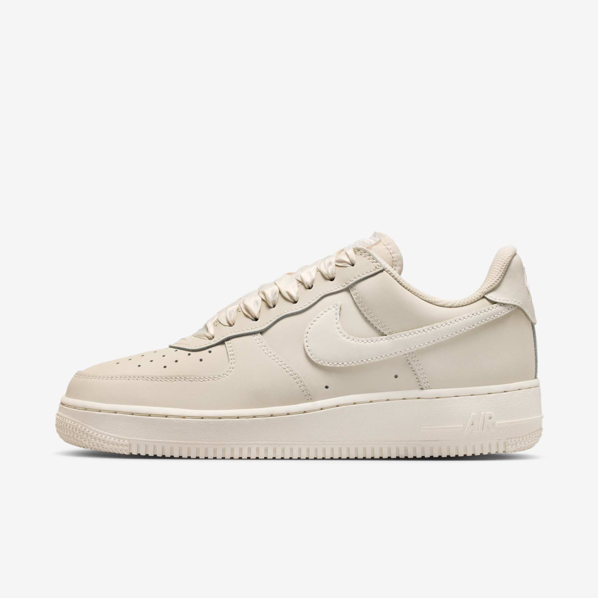 Tênis Nike Air Force 1 Retro Premium Feminino - Foto 1