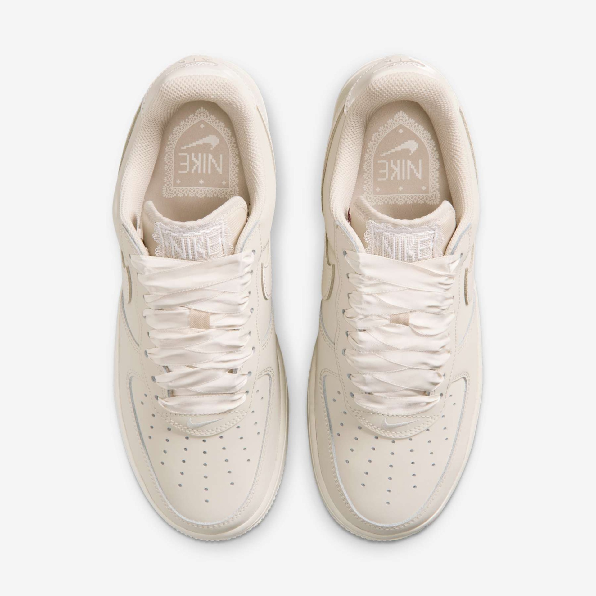 Tênis Nike Air Force 1 Retro Premium Feminino - Foto 4