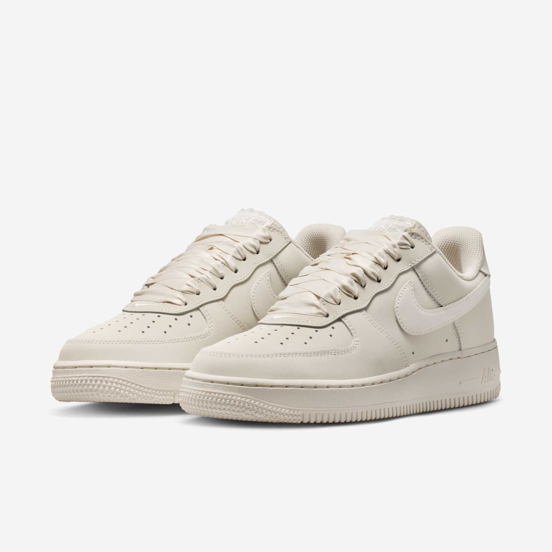 Tênis Nike Air Force 1 Retro Premium Feminino - Foto 5