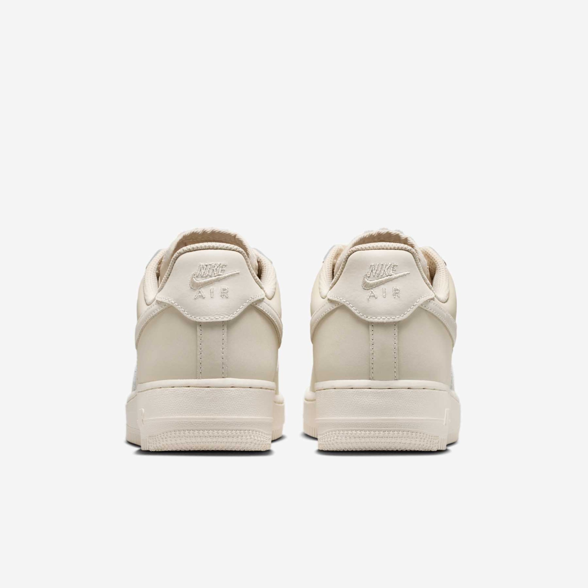 Tênis Nike Air Force 1 Retro Premium Feminino - Foto 6