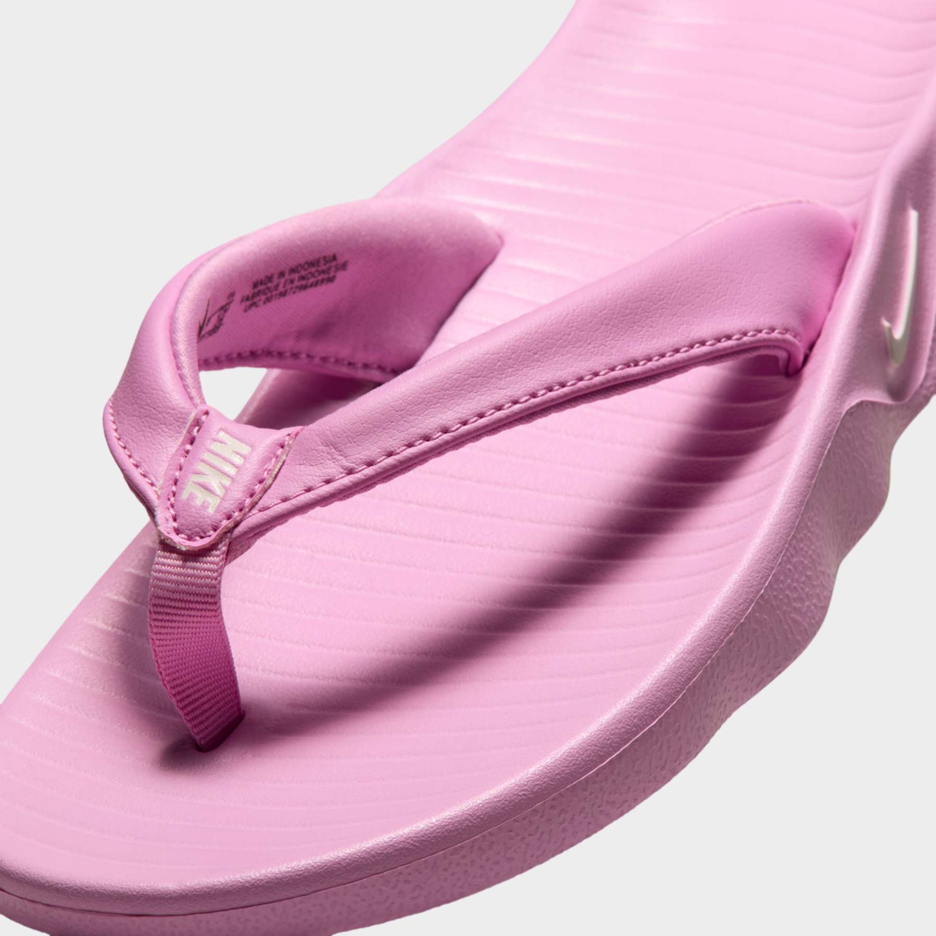 Chinelo Nike Marina Feminino - Foto 6