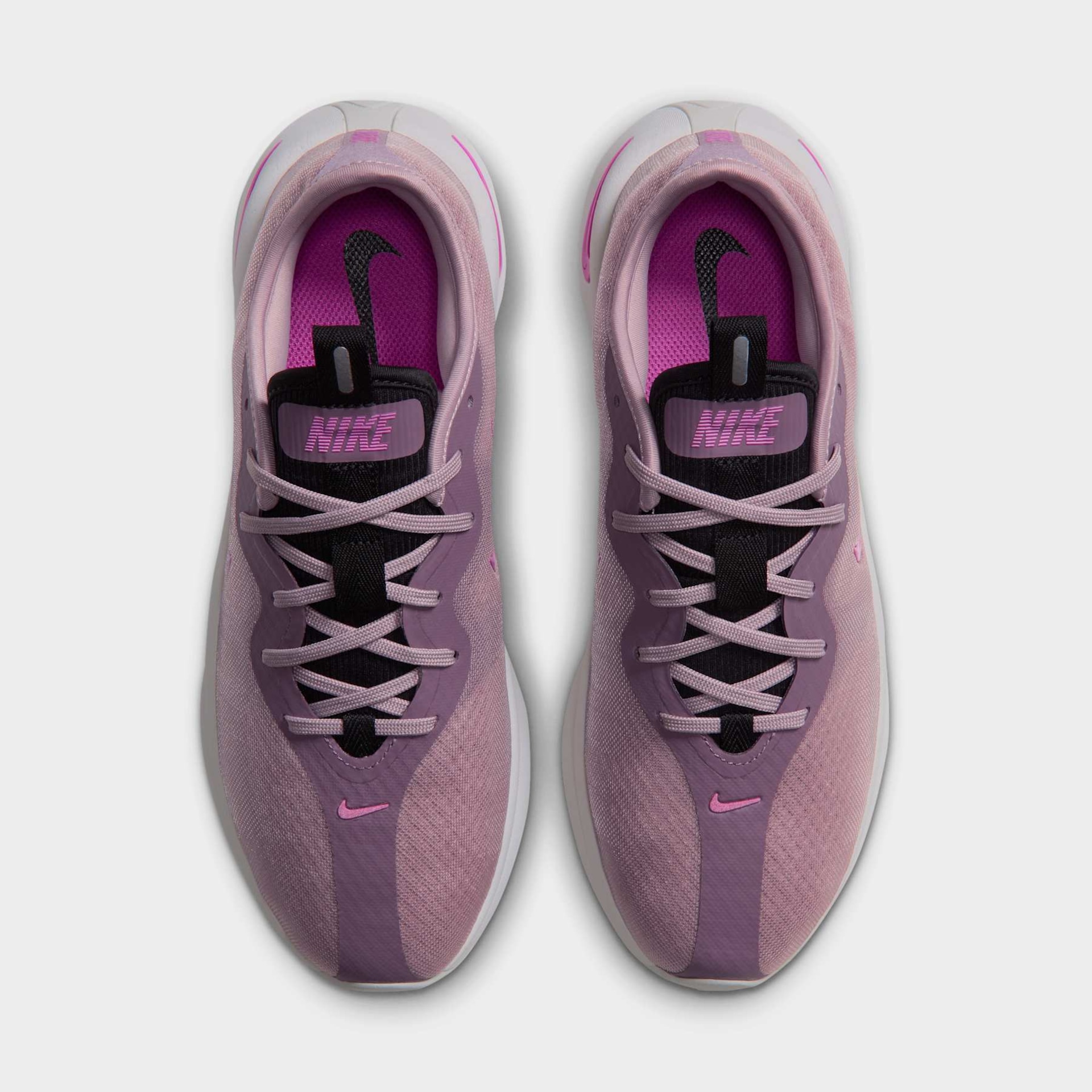 Tênis Nike Motiva 2 Feminino - Foto 4