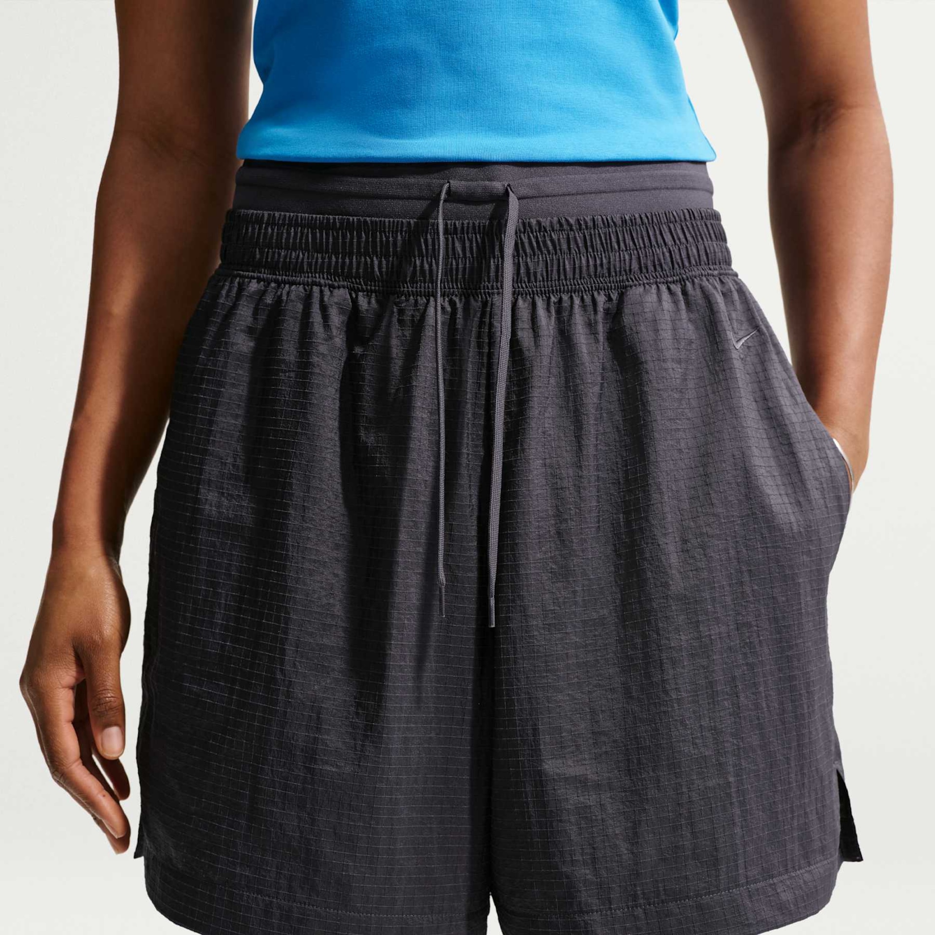 Shorts Nike Sportswear Lightweight Ripstop Feminino - Foto 2