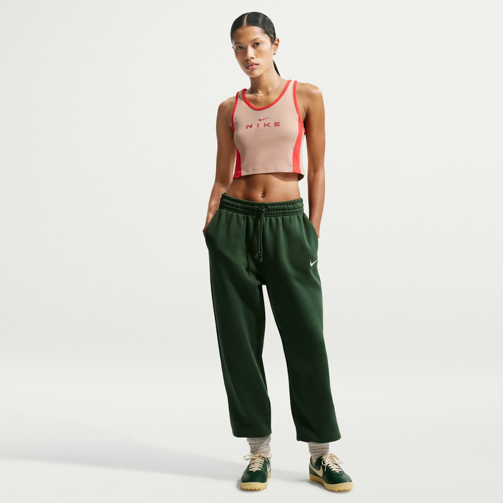 Regata Cropped Nike Sportswear Street Feminina - Foto 4