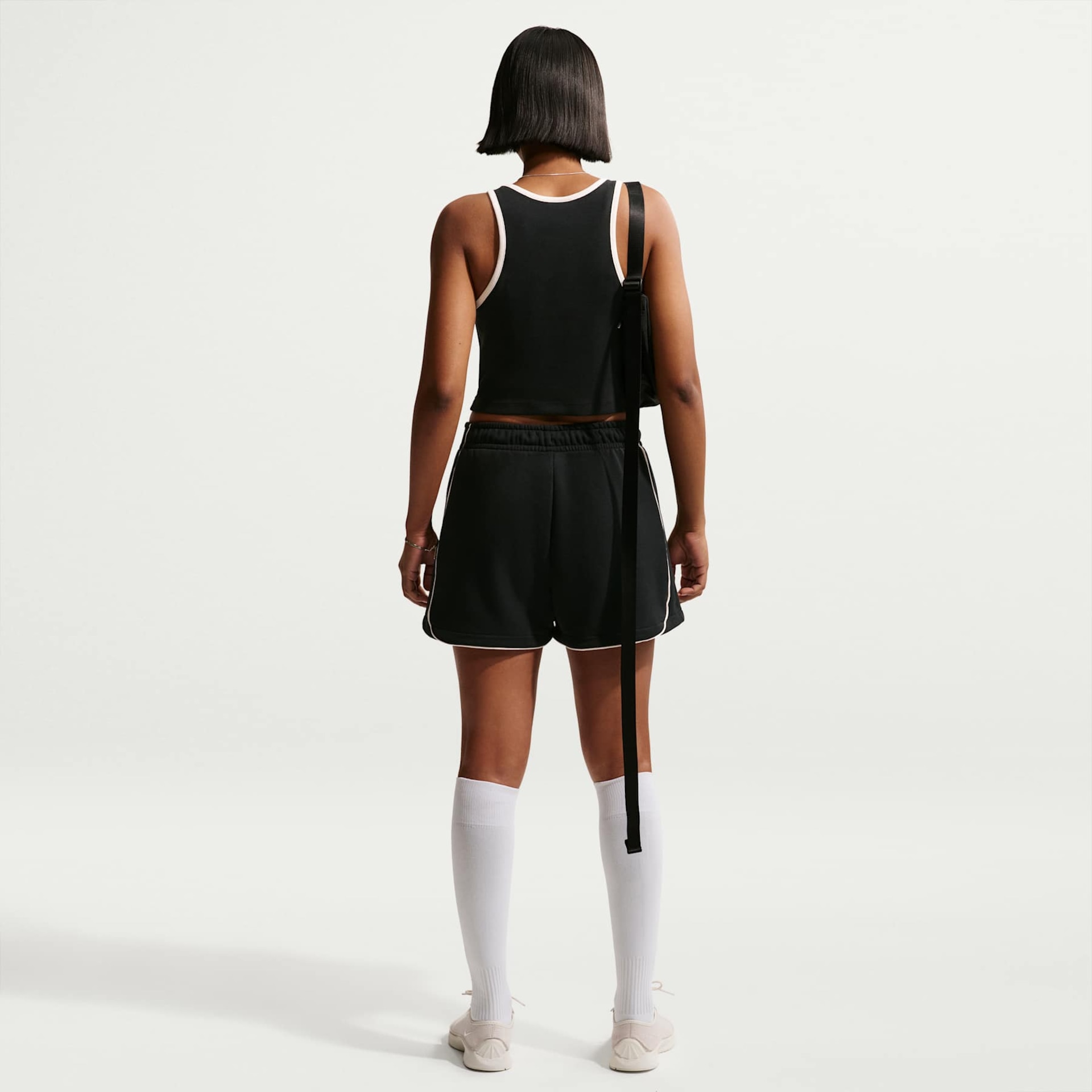 Regata Cropped Nike Sportswear Street Feminina - Foto 5