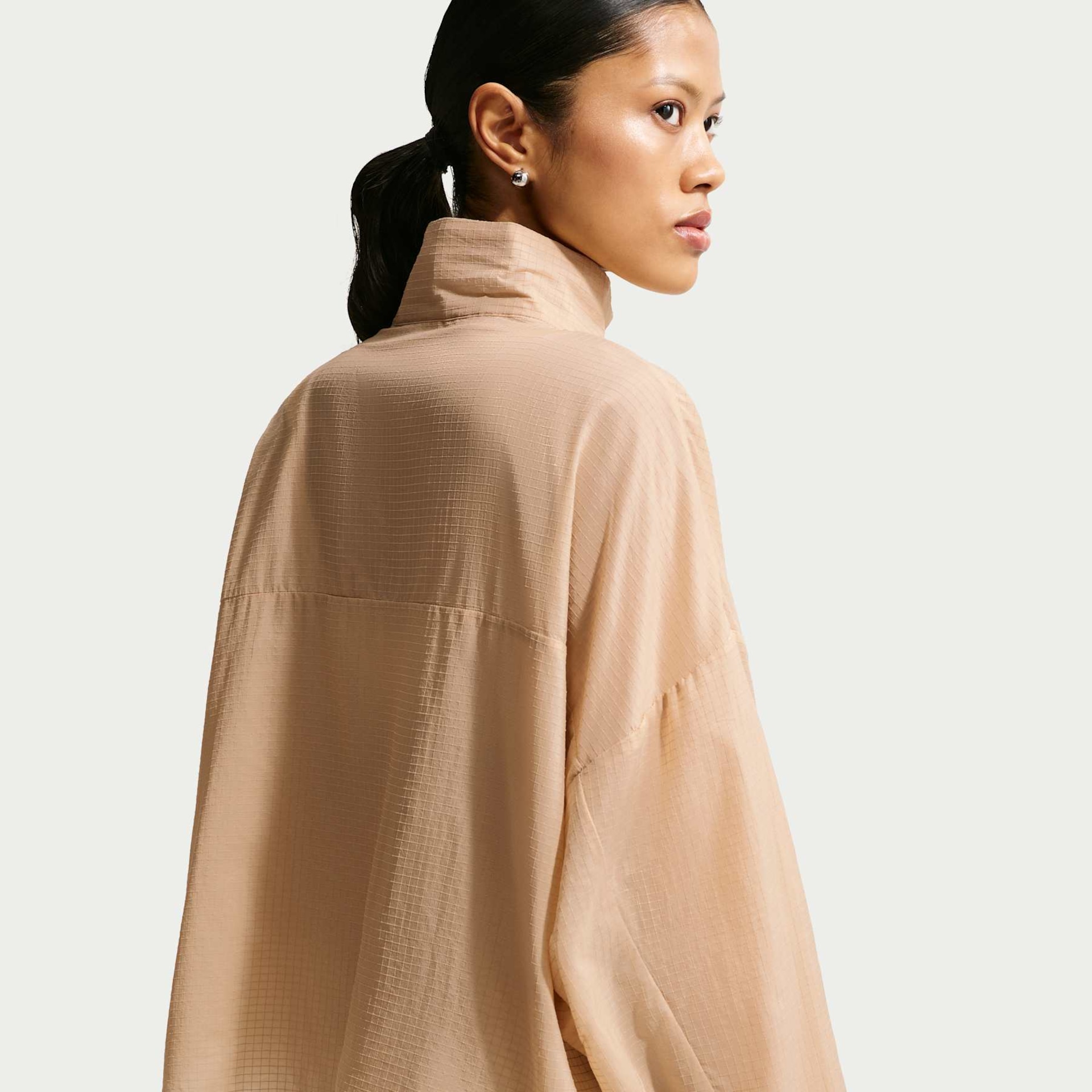Jaqueta Nike Sportswear Ripstop Feminina - Foto 2
