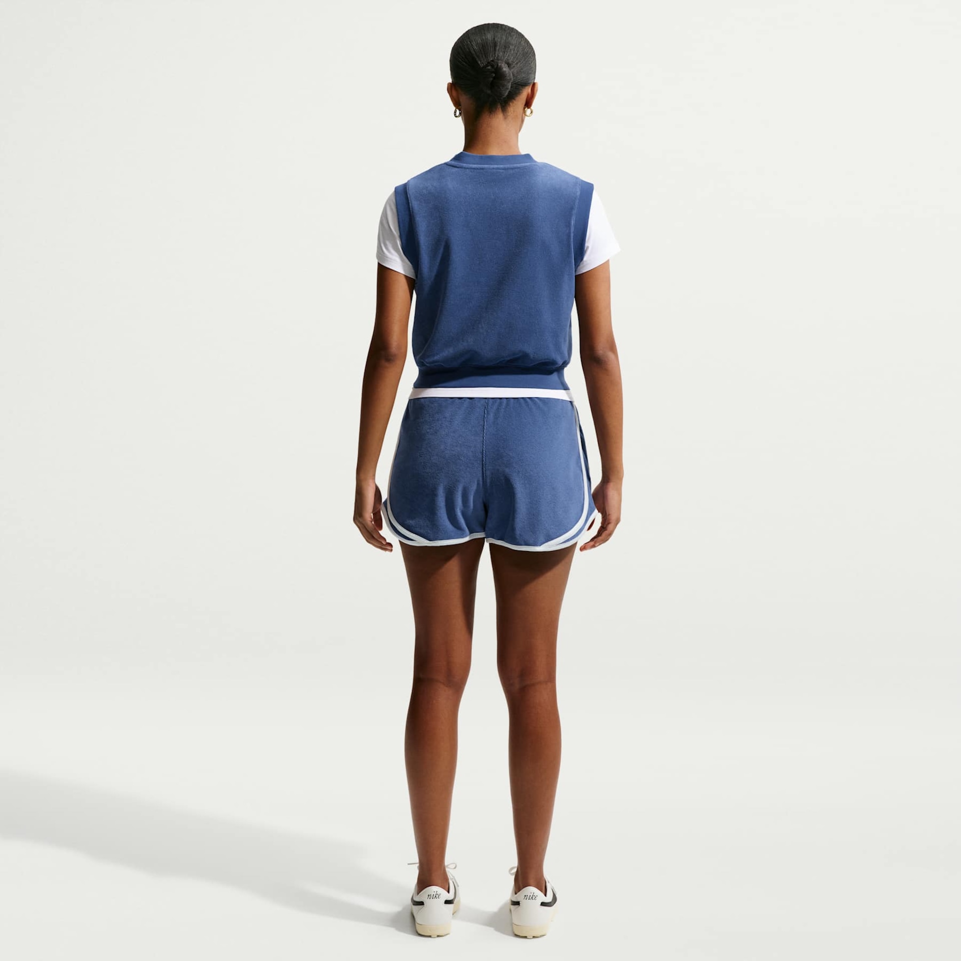 Shorts Nike Sportswear Chill Terry Feminino - Foto 5