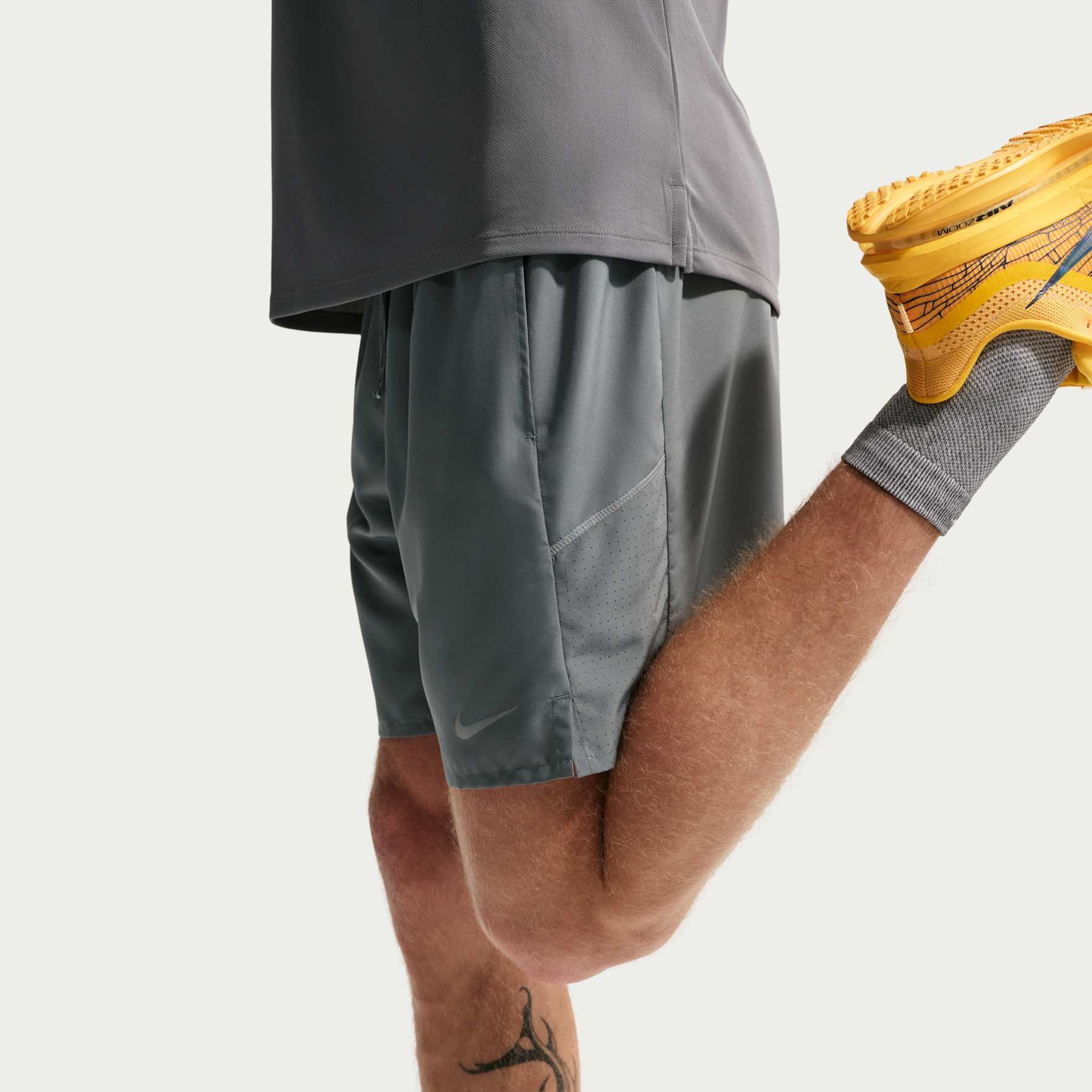 Shorts Dri-FIT Nike Miler Masculino - Foto 4