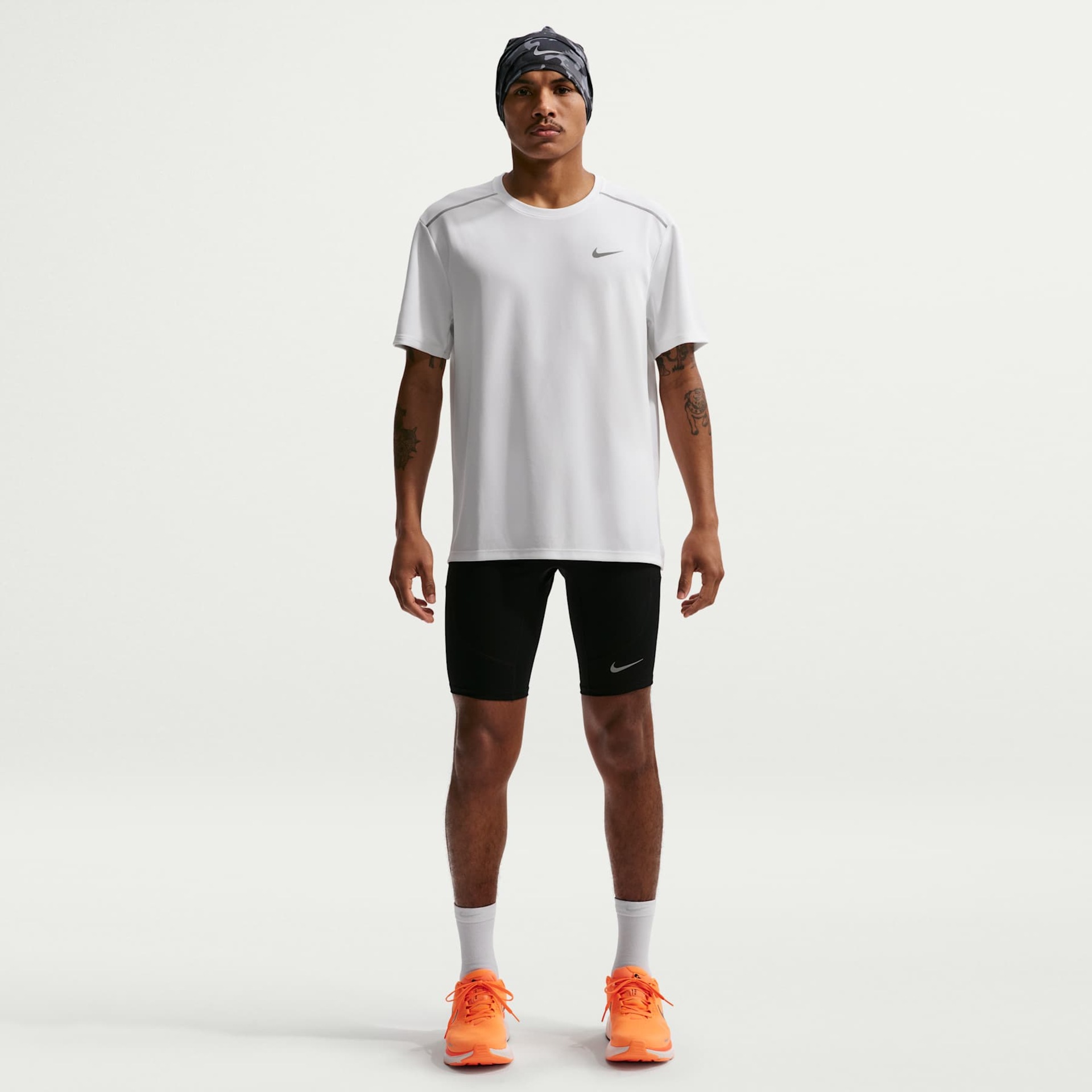 Camiseta Dri-FIT Nike UV Miler Masculina - Foto 4