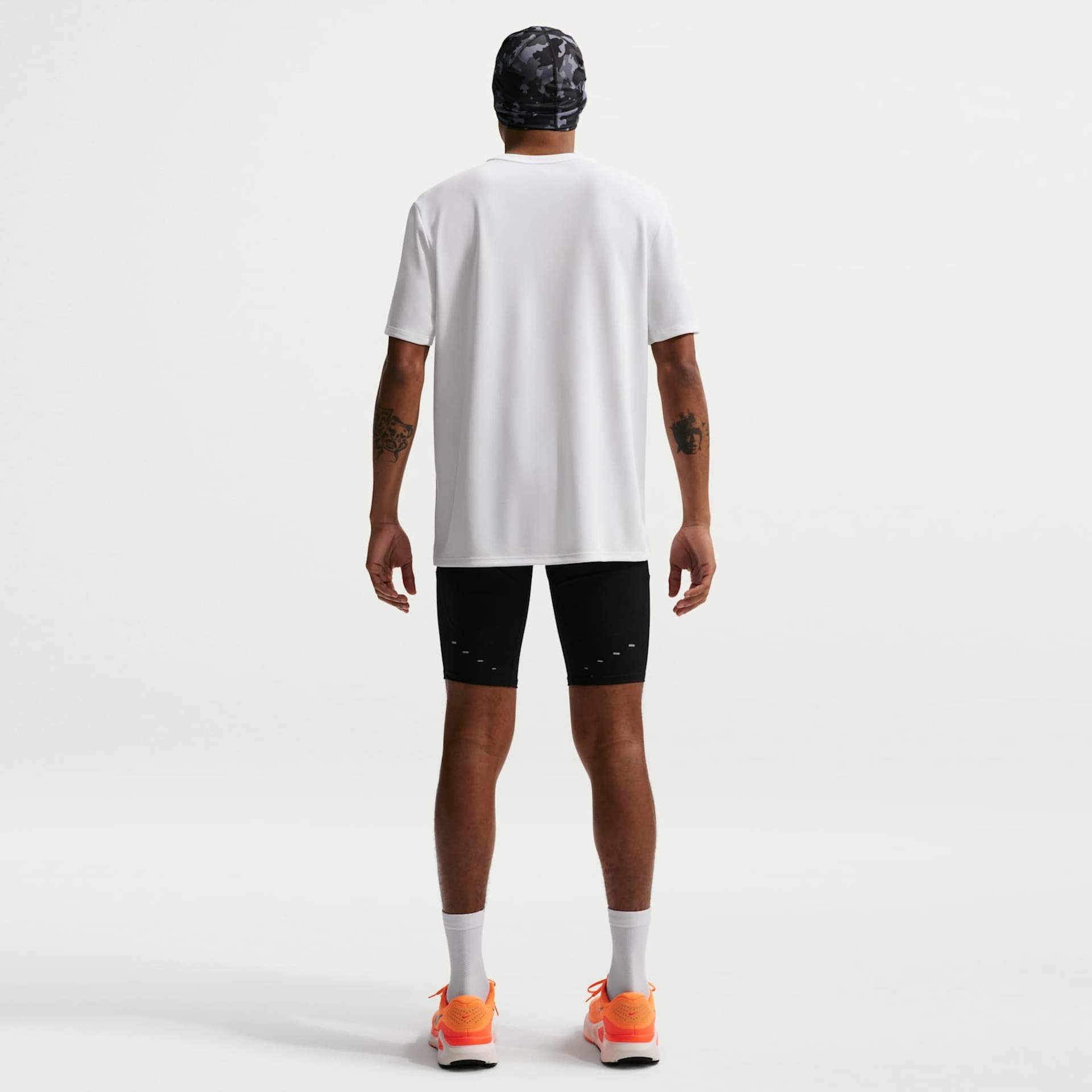 Camiseta Dri-FIT Nike UV Miler Masculina - Foto 5