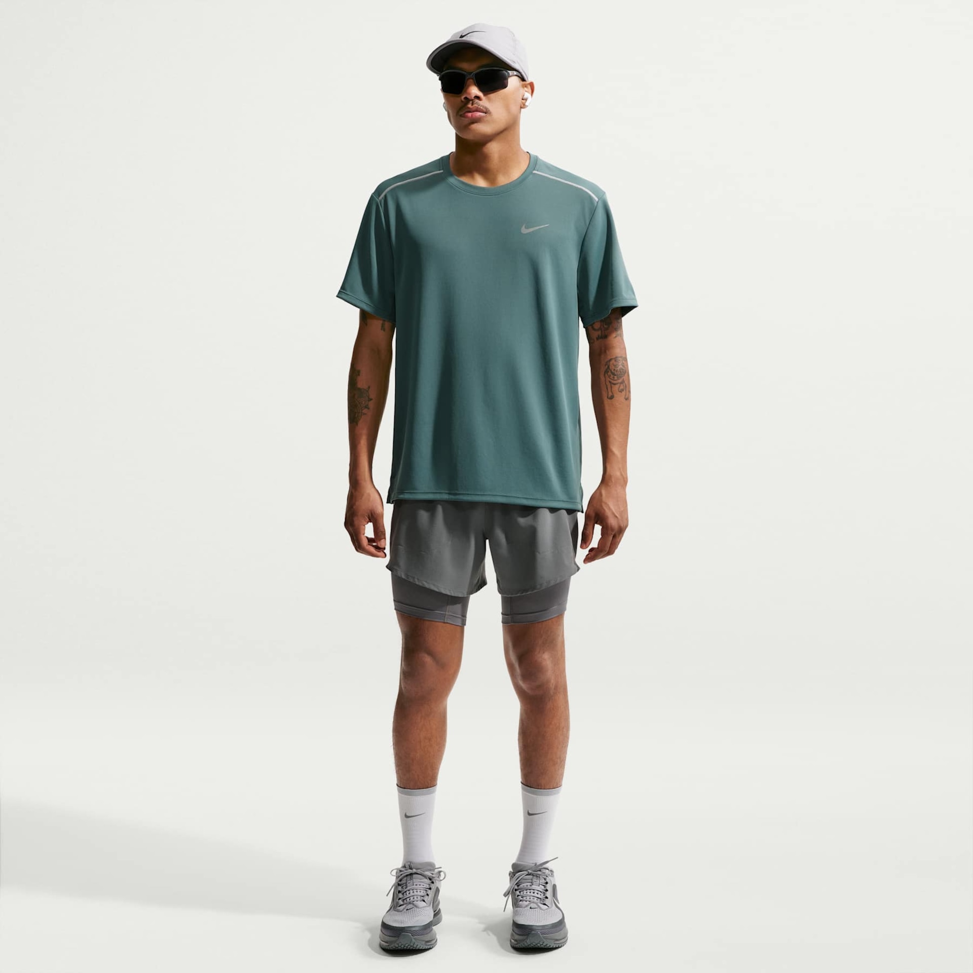 Camiseta Dri-FIT Nike UV Miler Masculina - Foto 4
