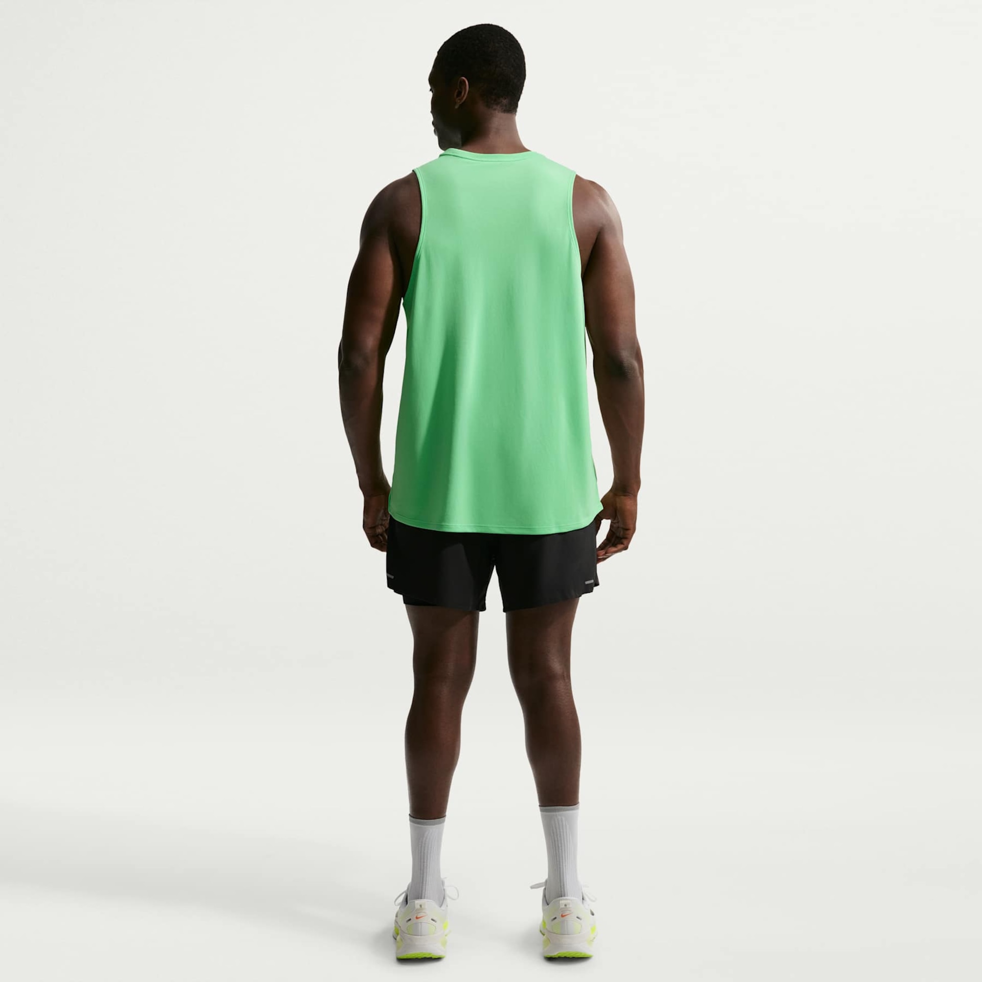 Regata Dri-FIT Nike Miler Masculina - Foto 10