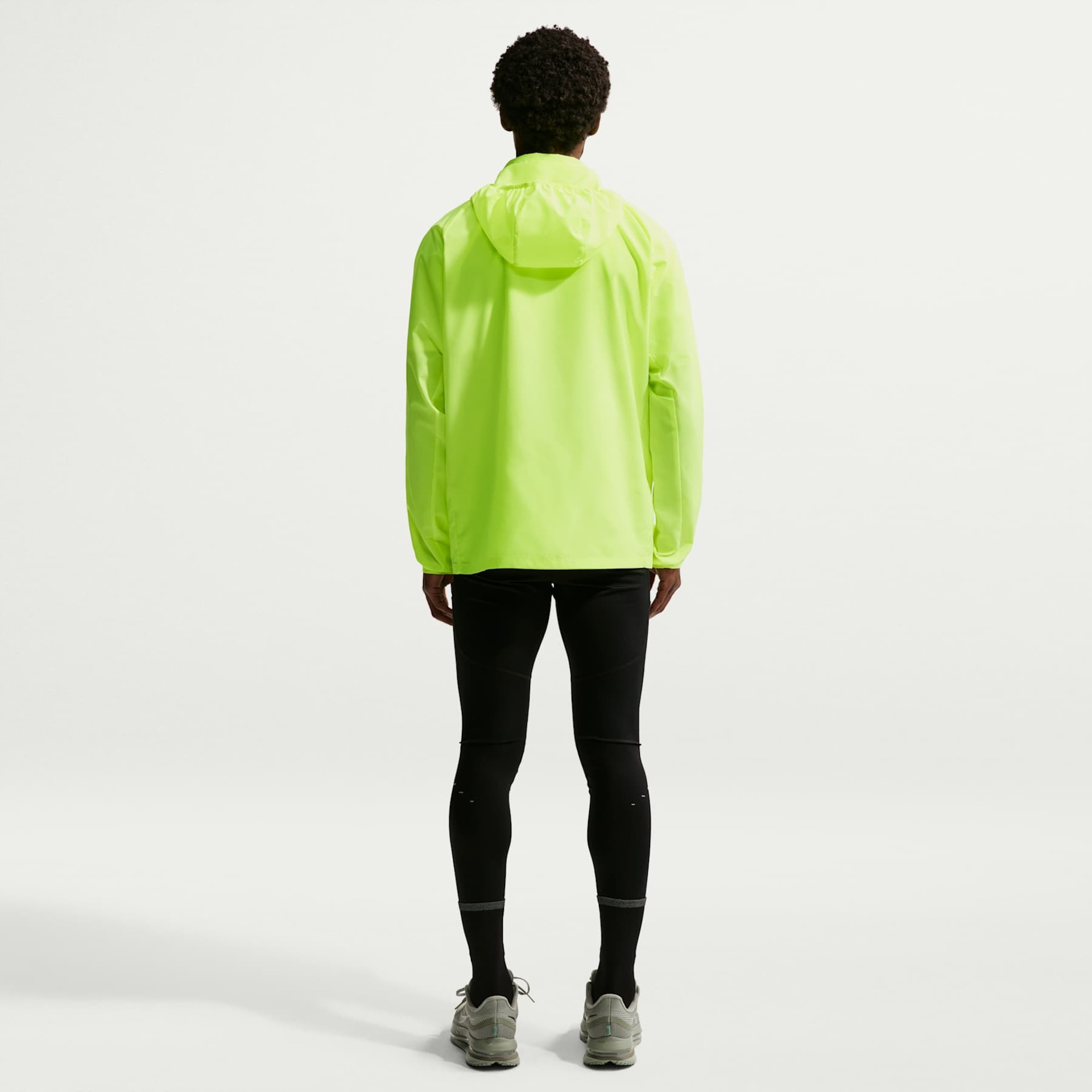 Jaqueta Nike UV Repel Miler Masculina - Foto 5