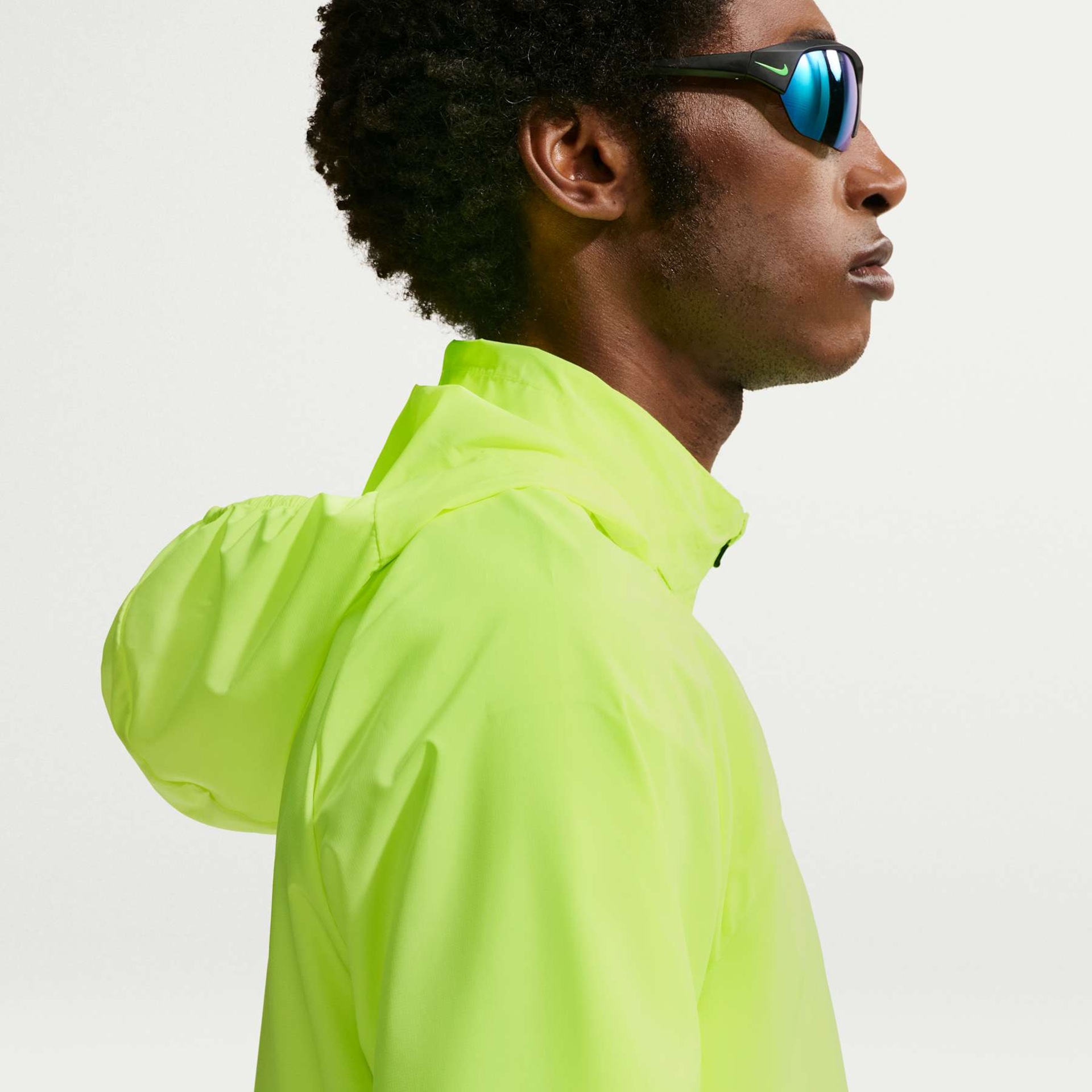 Jaqueta Nike UV Repel Miler Masculina - Foto 6