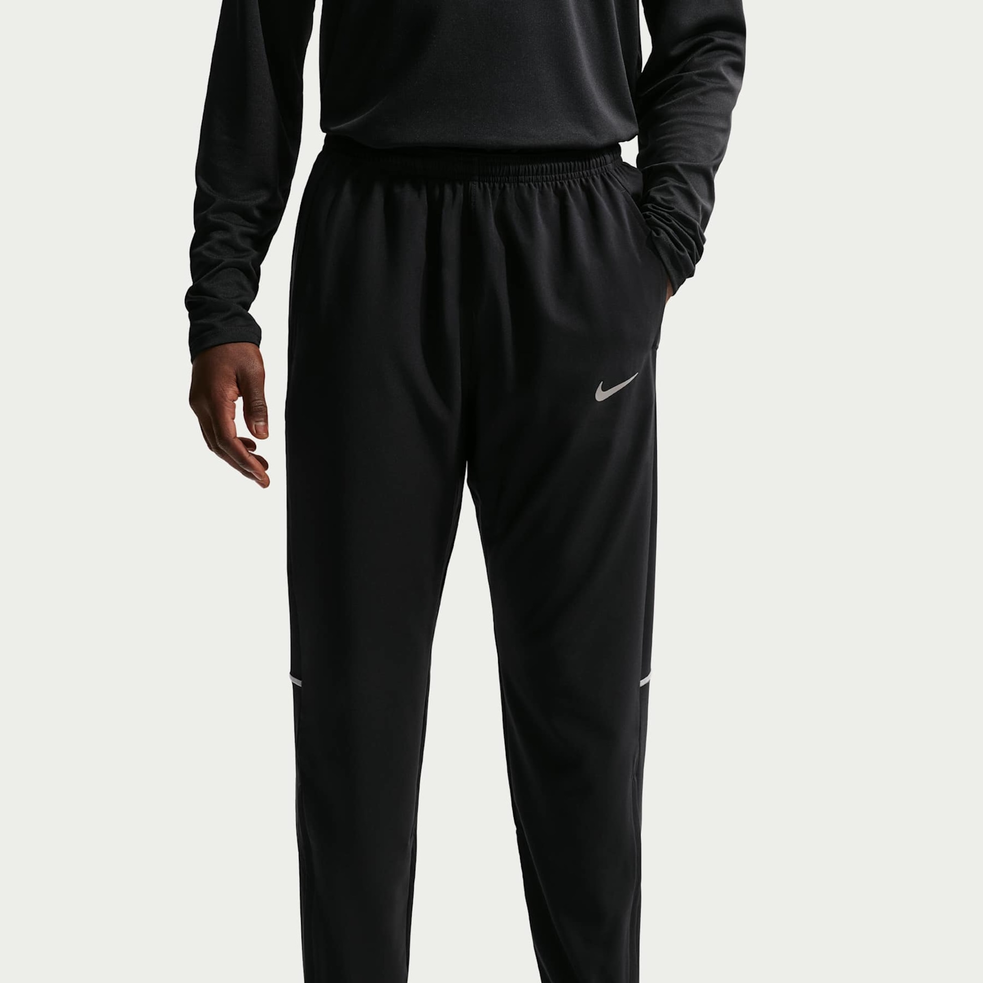 Calça Dri-FIT Nike Miler Woven Masculina - Foto 2