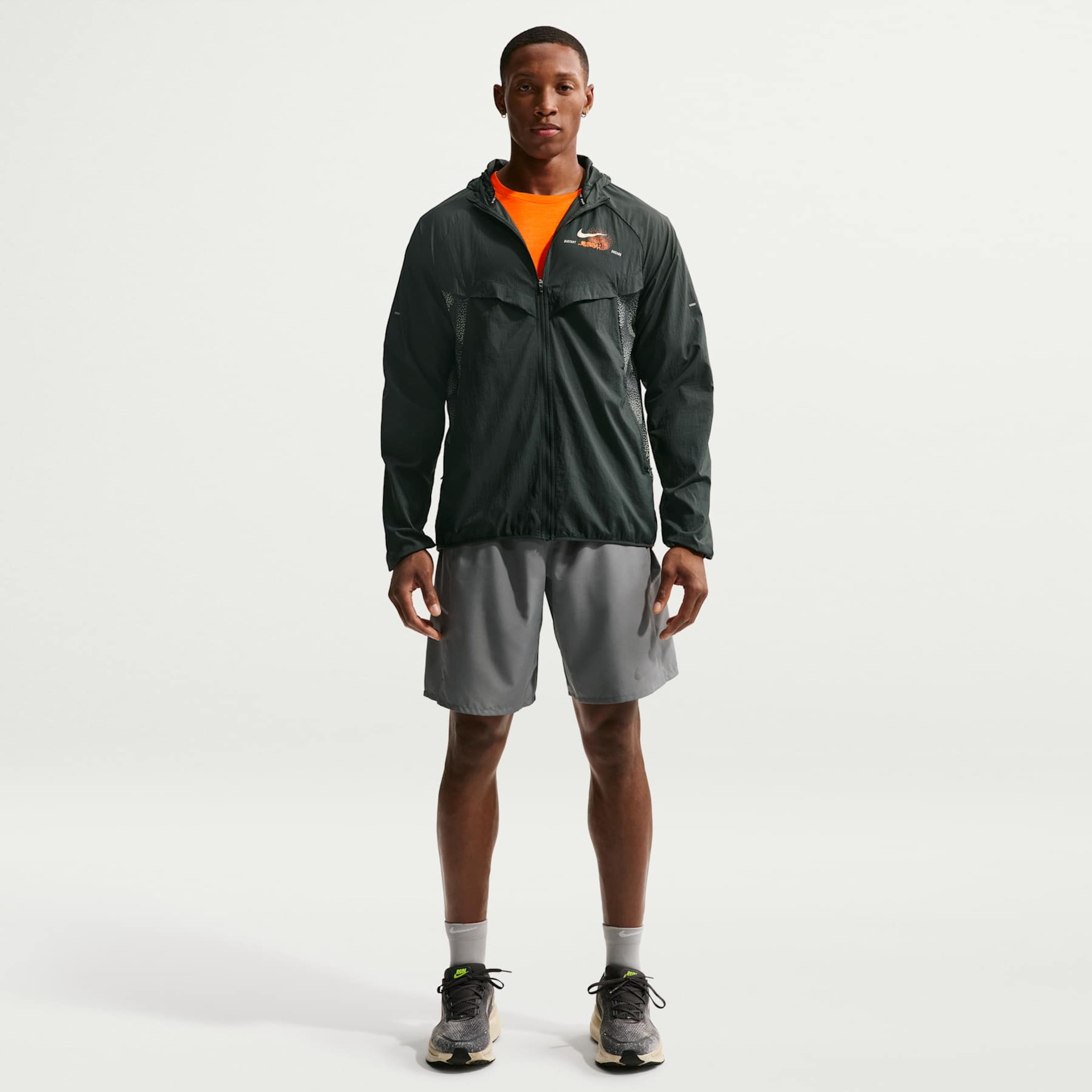 Jaqueta Nike UV Repel Stride Masculina - Foto 4