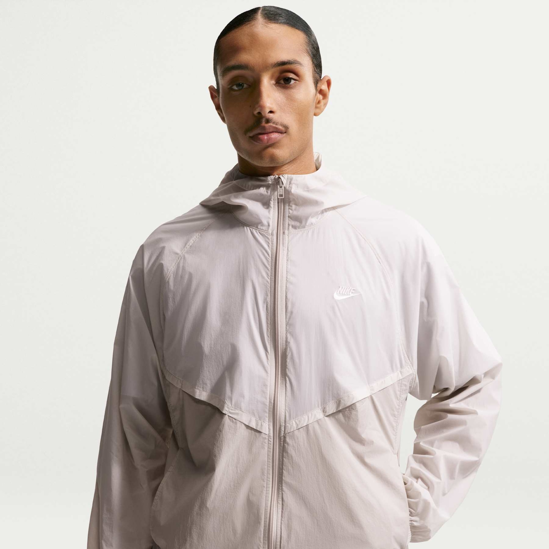 Jaqueta Nike Windrunner Unlined UV Masculina - Foto 1