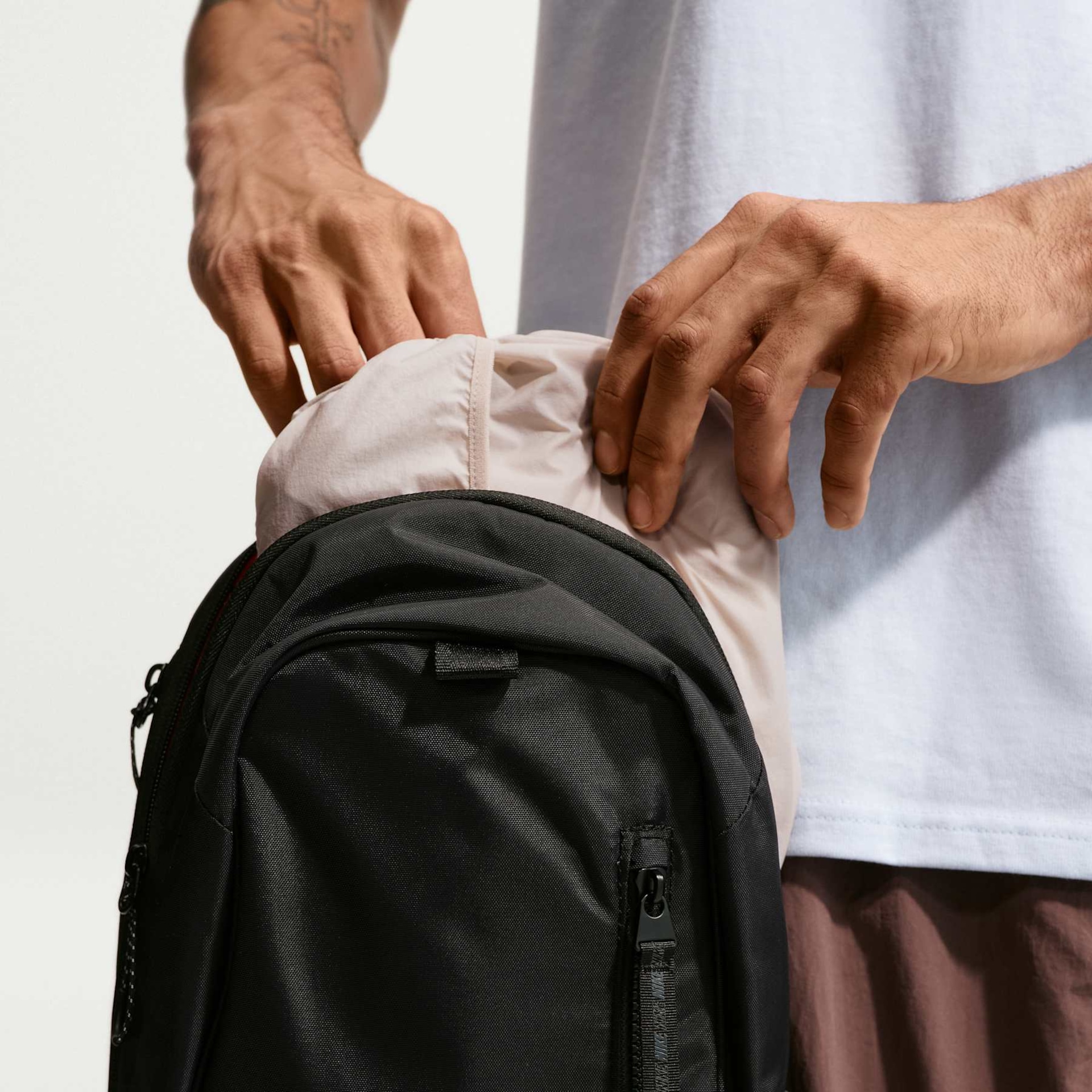 Jaqueta Nike Windrunner Unlined UV Masculina - Foto 7