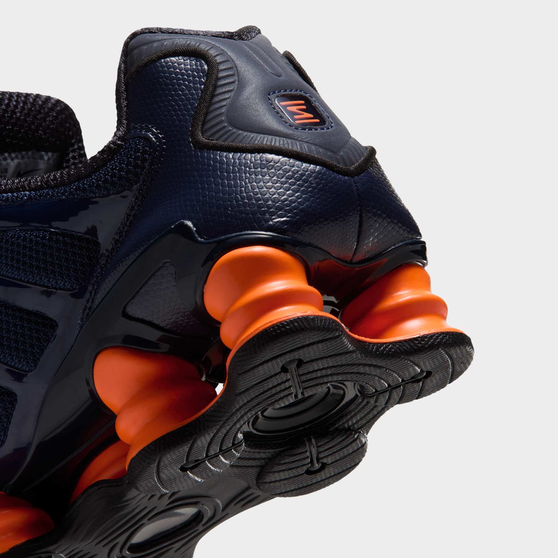 Tênis Nike Shox TL Essential+ Masculino - Foto 8