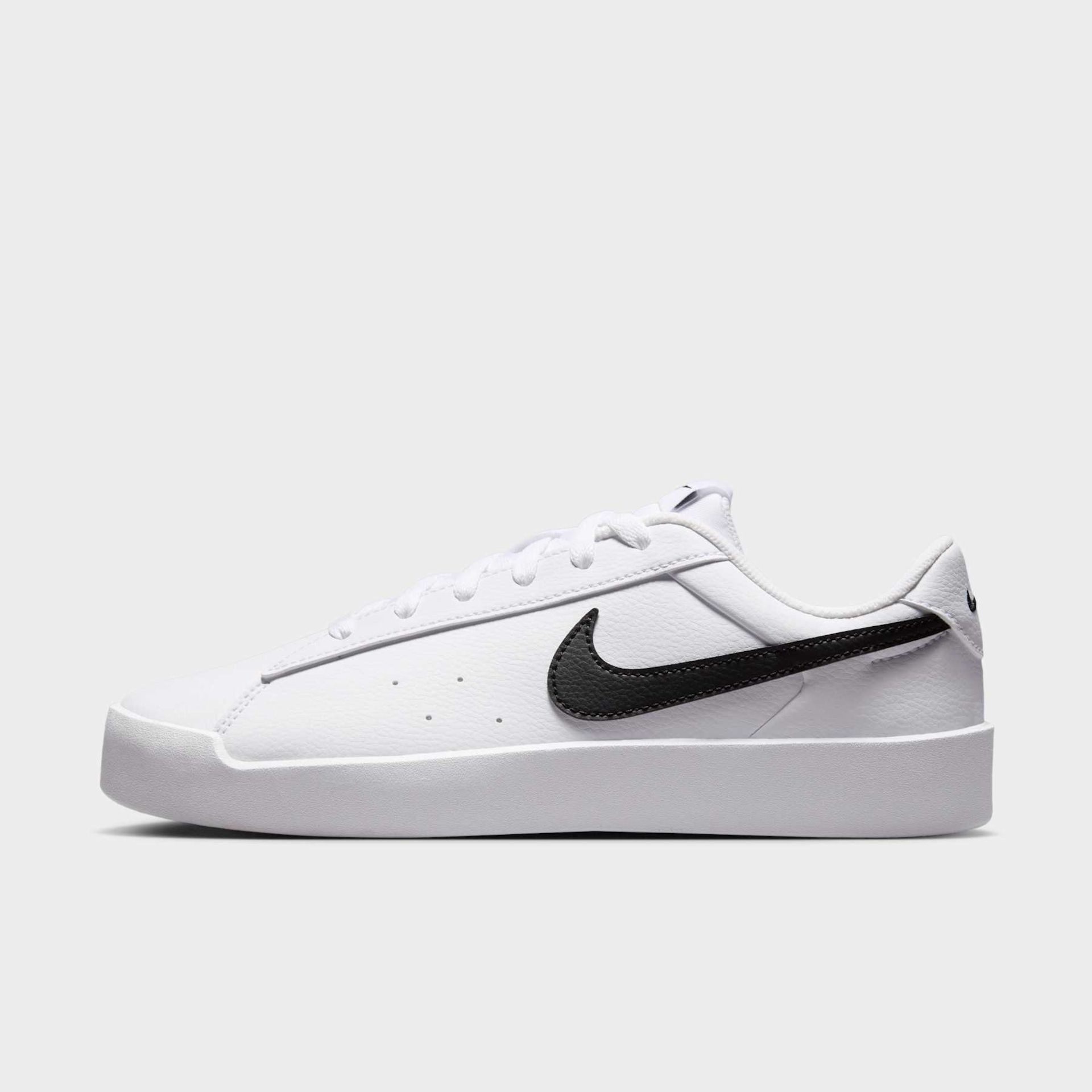 Tênis Nike Blacktop Feminino - Foto 1