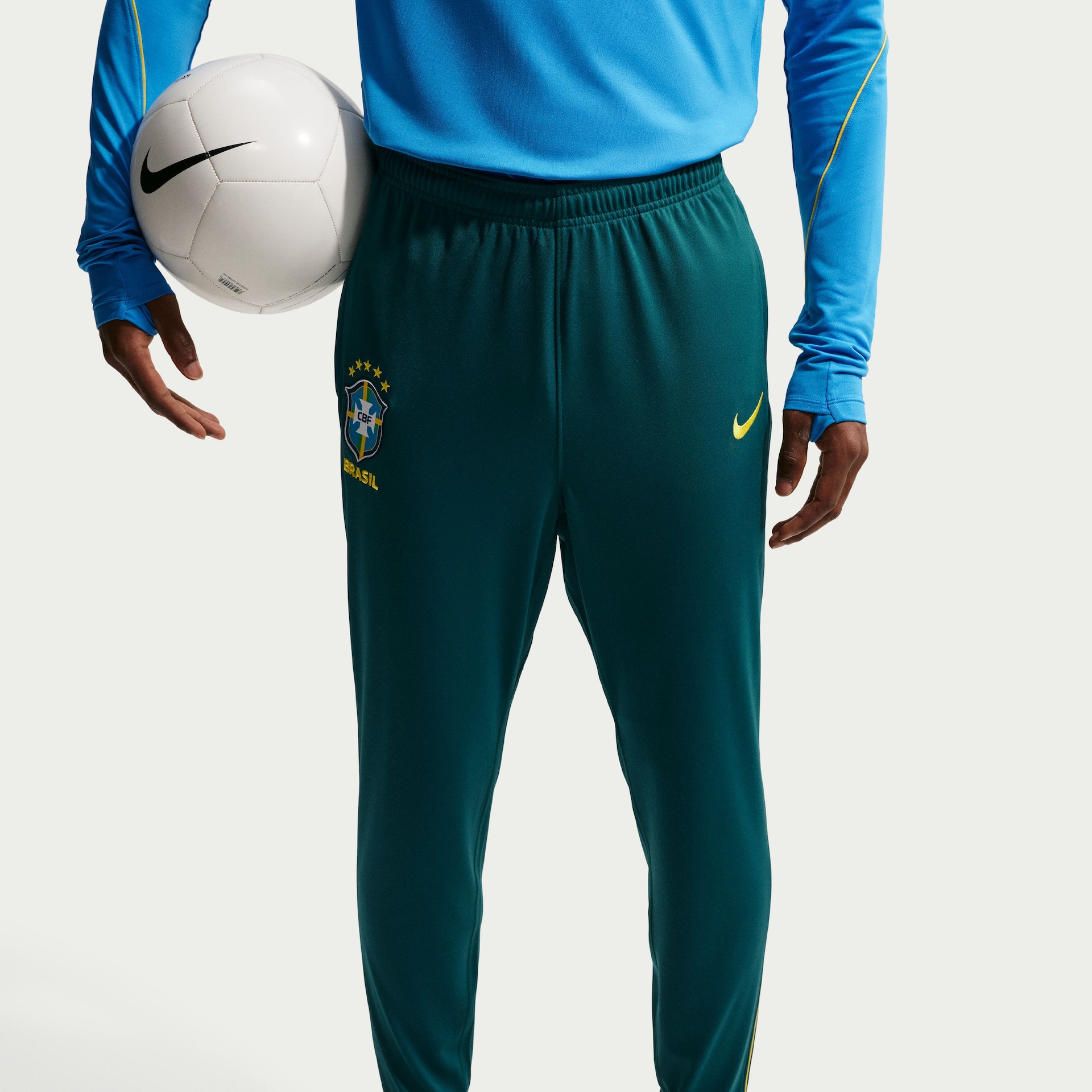 Calça Brasil Dri-FIT Nike Academy Pro Masculina - Foto 1