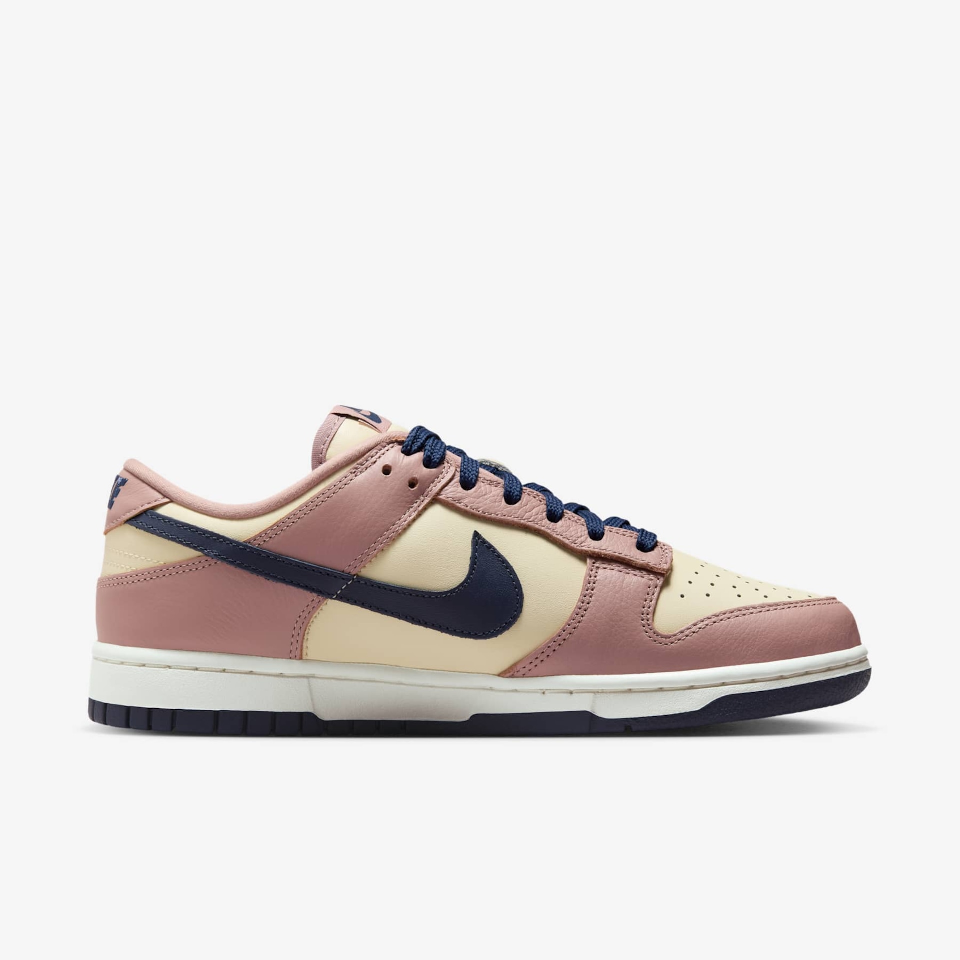 Women's Nike Dunk Low SE - Foto 3