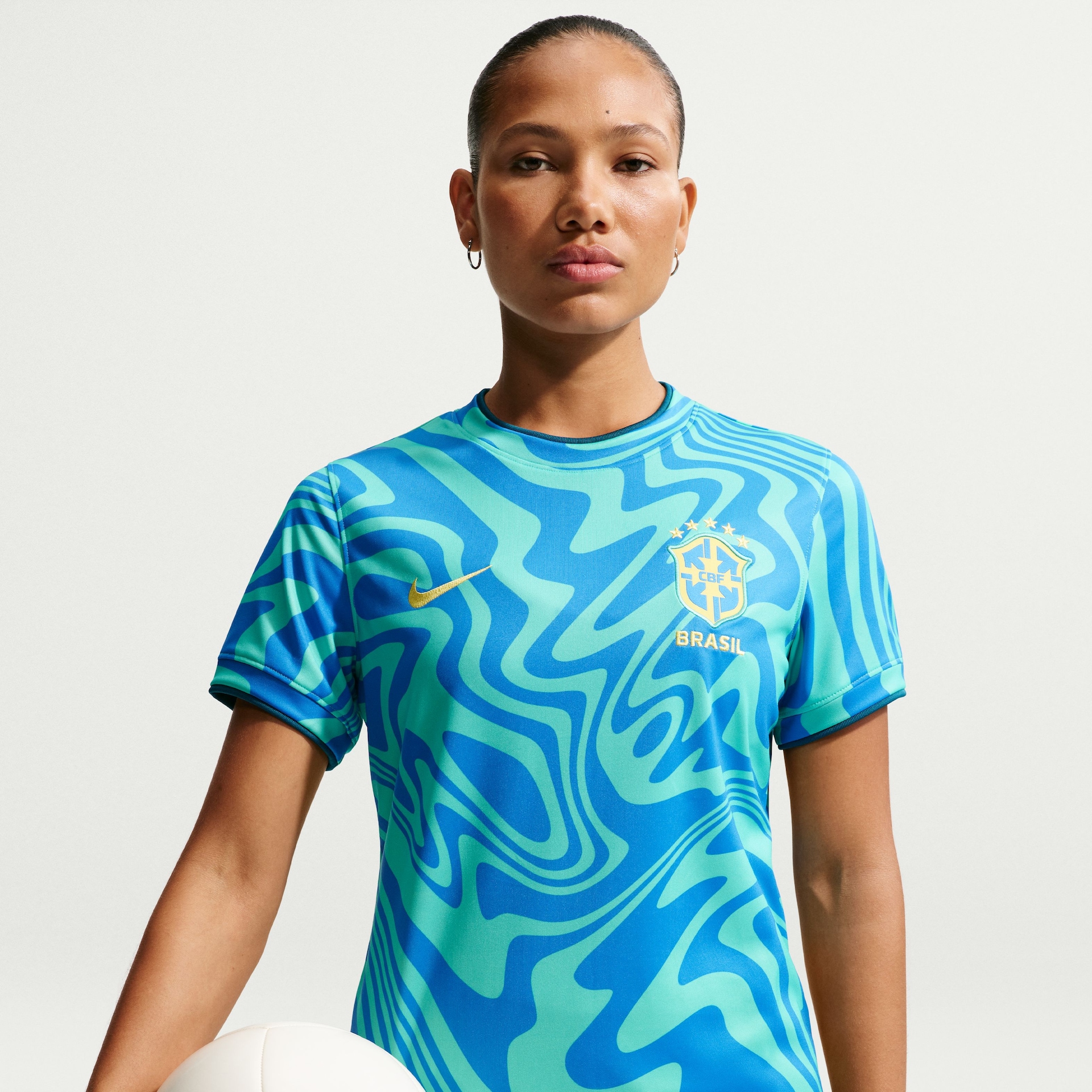 Camiseta Brasil Nike 2026 Pré-Jogo Feminina - Foto 1