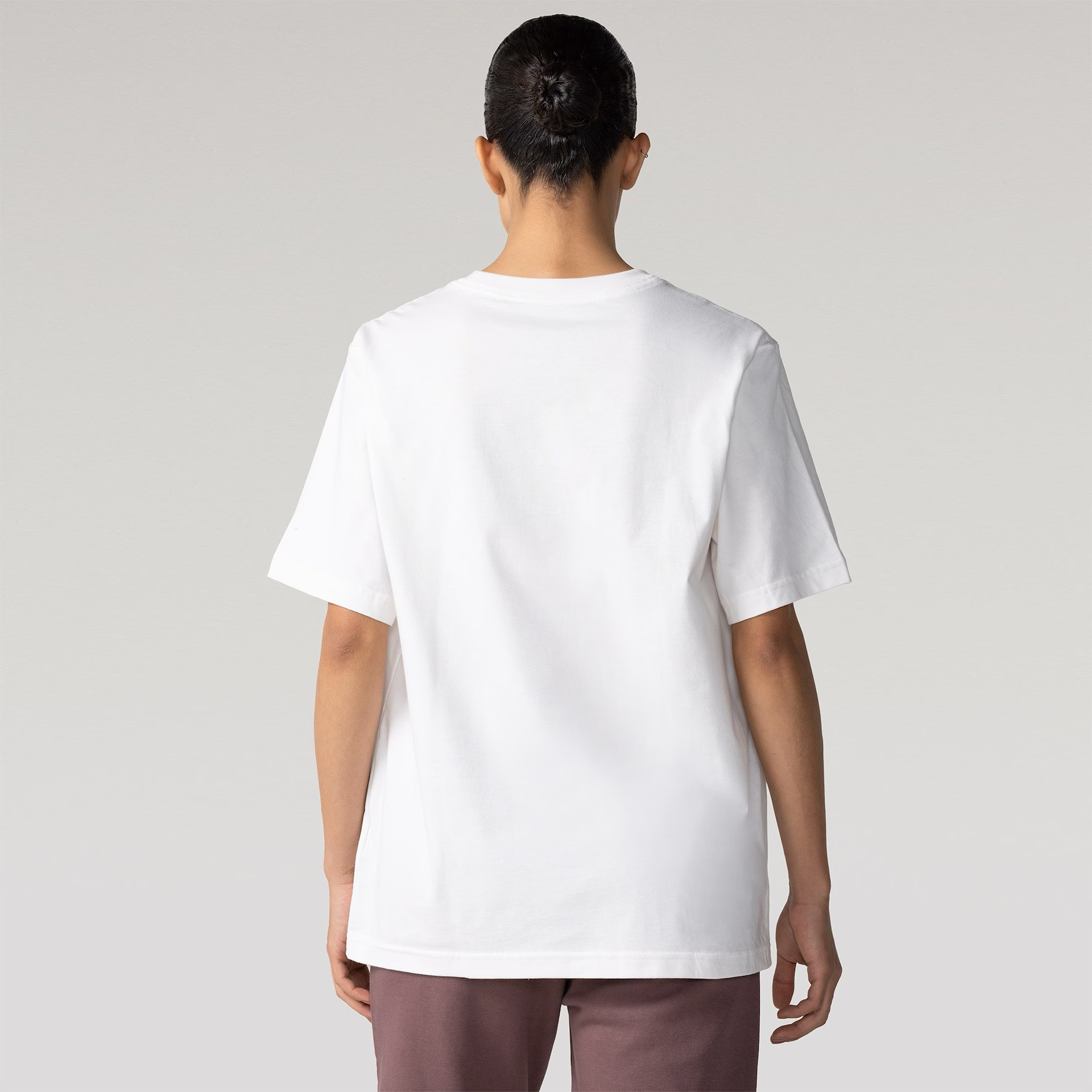 Camiseta Brasil Nike Tonal Feminina - Foto 2
