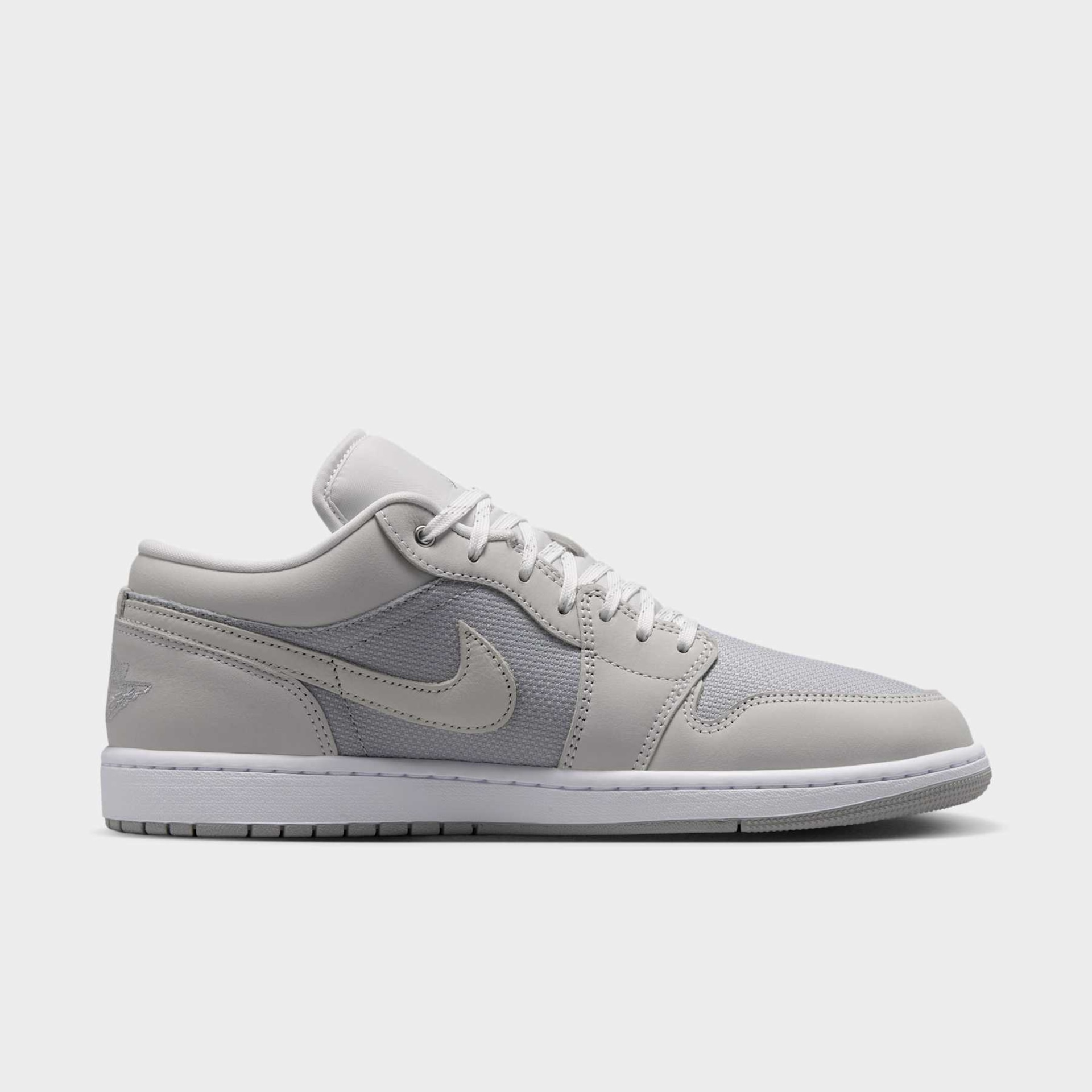 Tênis Air Jordan 1 Low SE Masculino - Foto 3