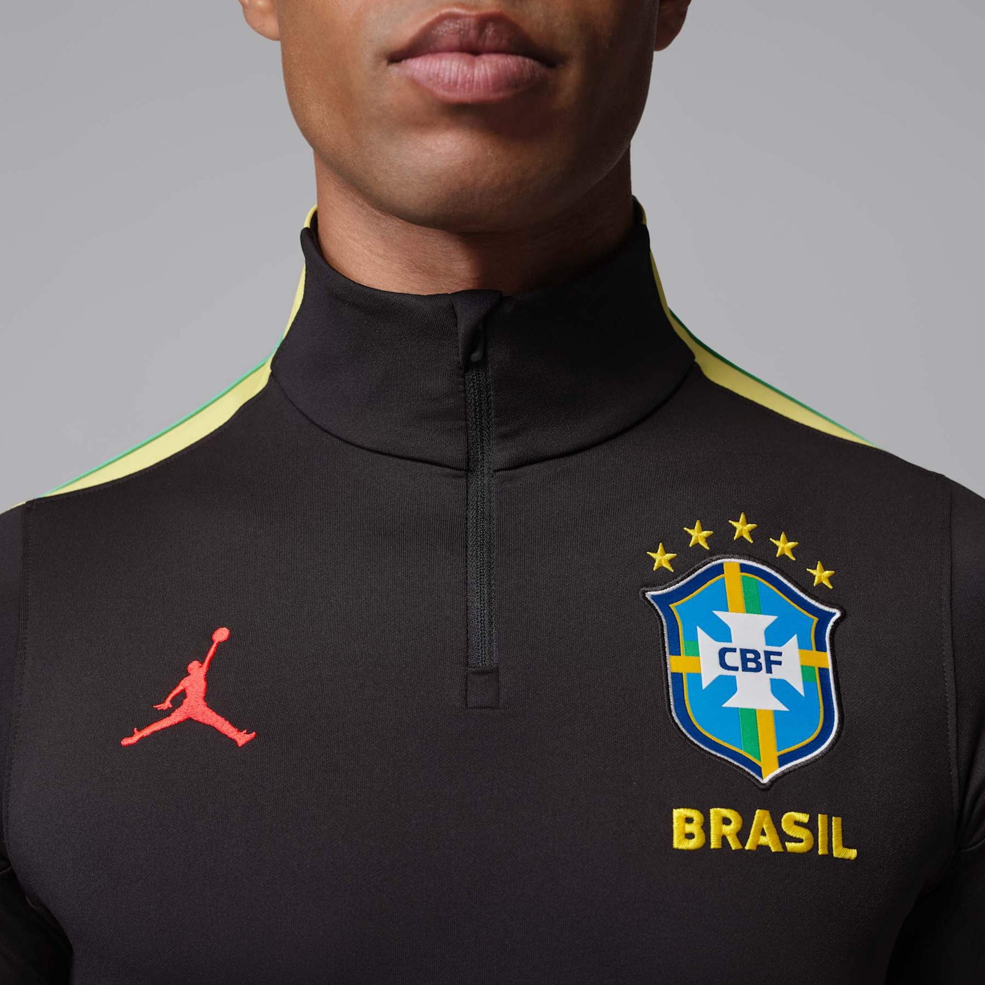 Camiseta Brasil Jordan Manga Longa Strike Drill 2026 Treino Masculina - Foto 4