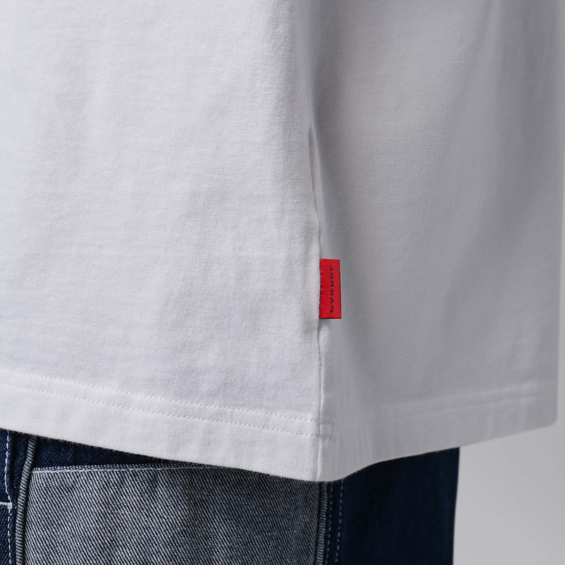 Camiseta Jordan Flight Essentials 96 Oversized Pocket Masculina - Foto 5