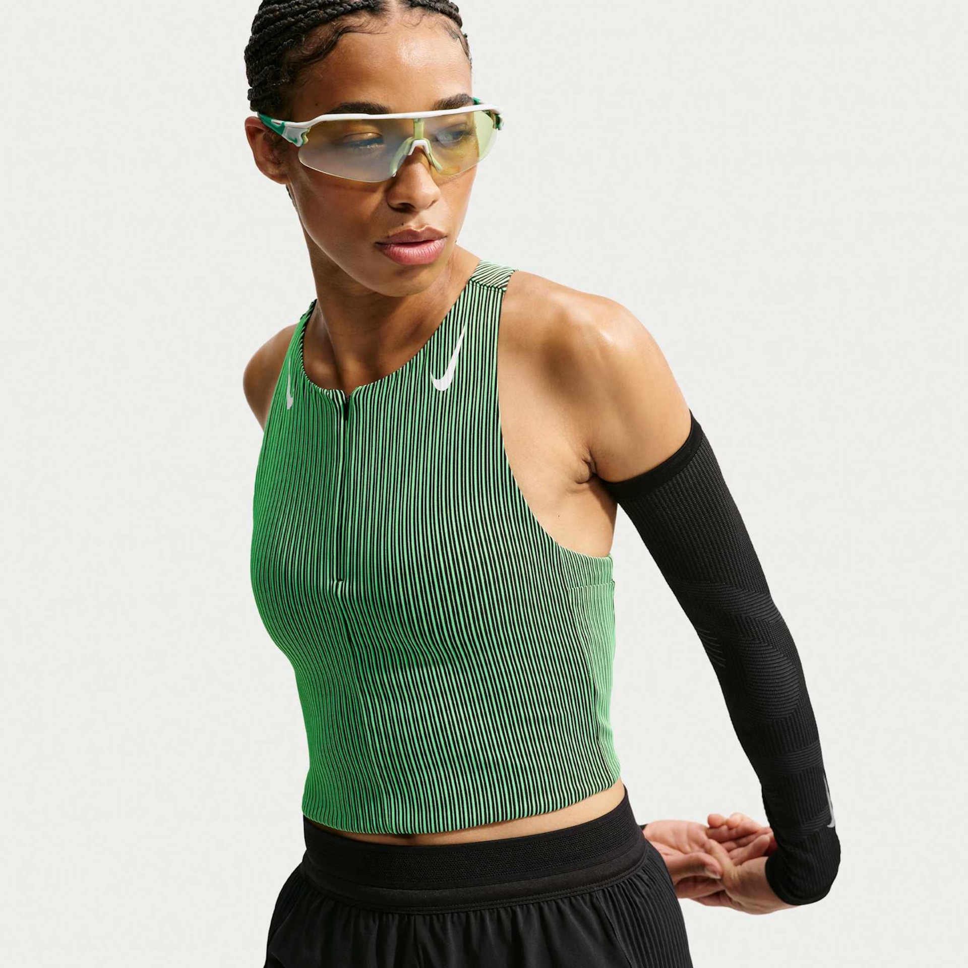 Imagem principal de Top Cropped Dri-FIT ADV Nike Aeroswift Feminino