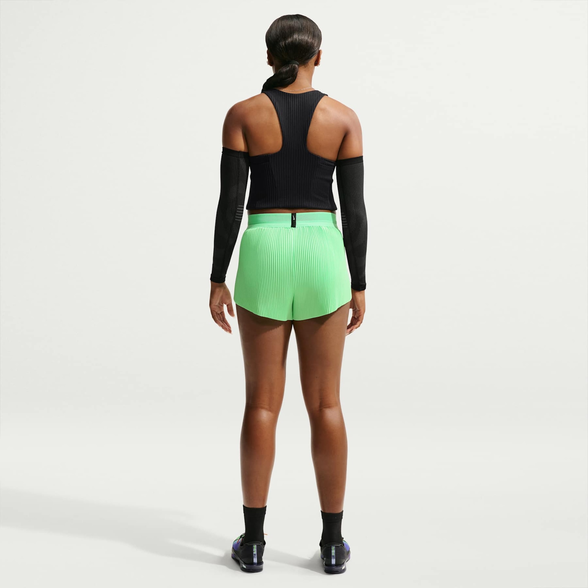 Top Cropped Dri-FIT ADV Nike Aeroswift Feminino - Foto 5