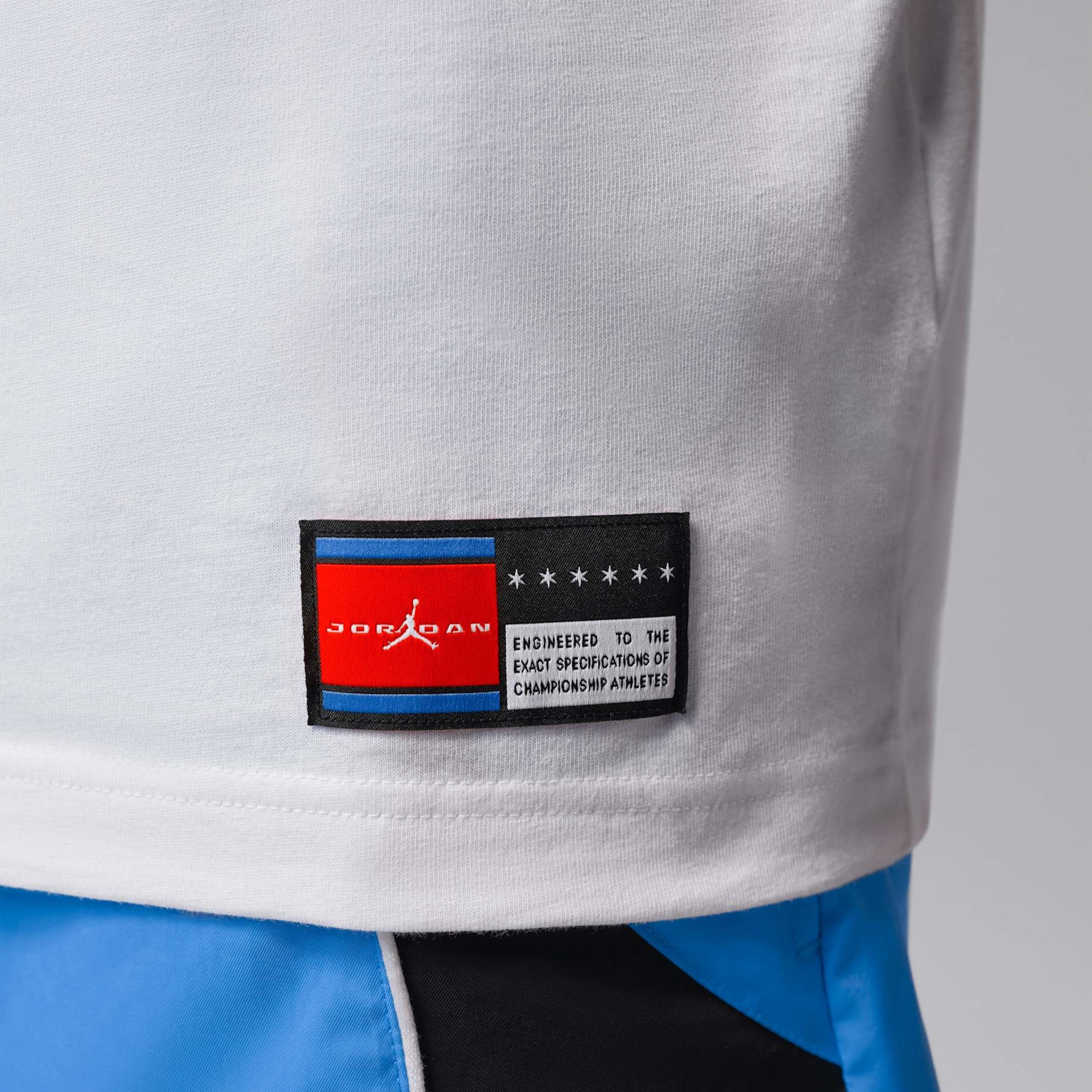 Camiseta Jordan Brooklyn Fleece Labor Graphic Masculina - Foto 5