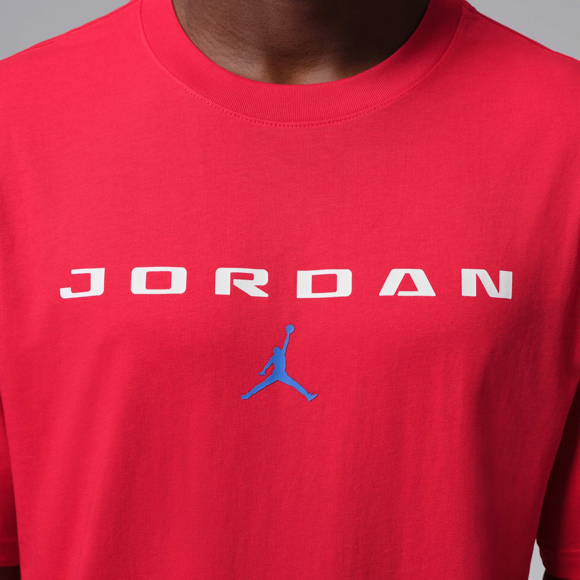 Camiseta Jordan Brooklyn Fleece Labor Graphic Masculina - Foto 4