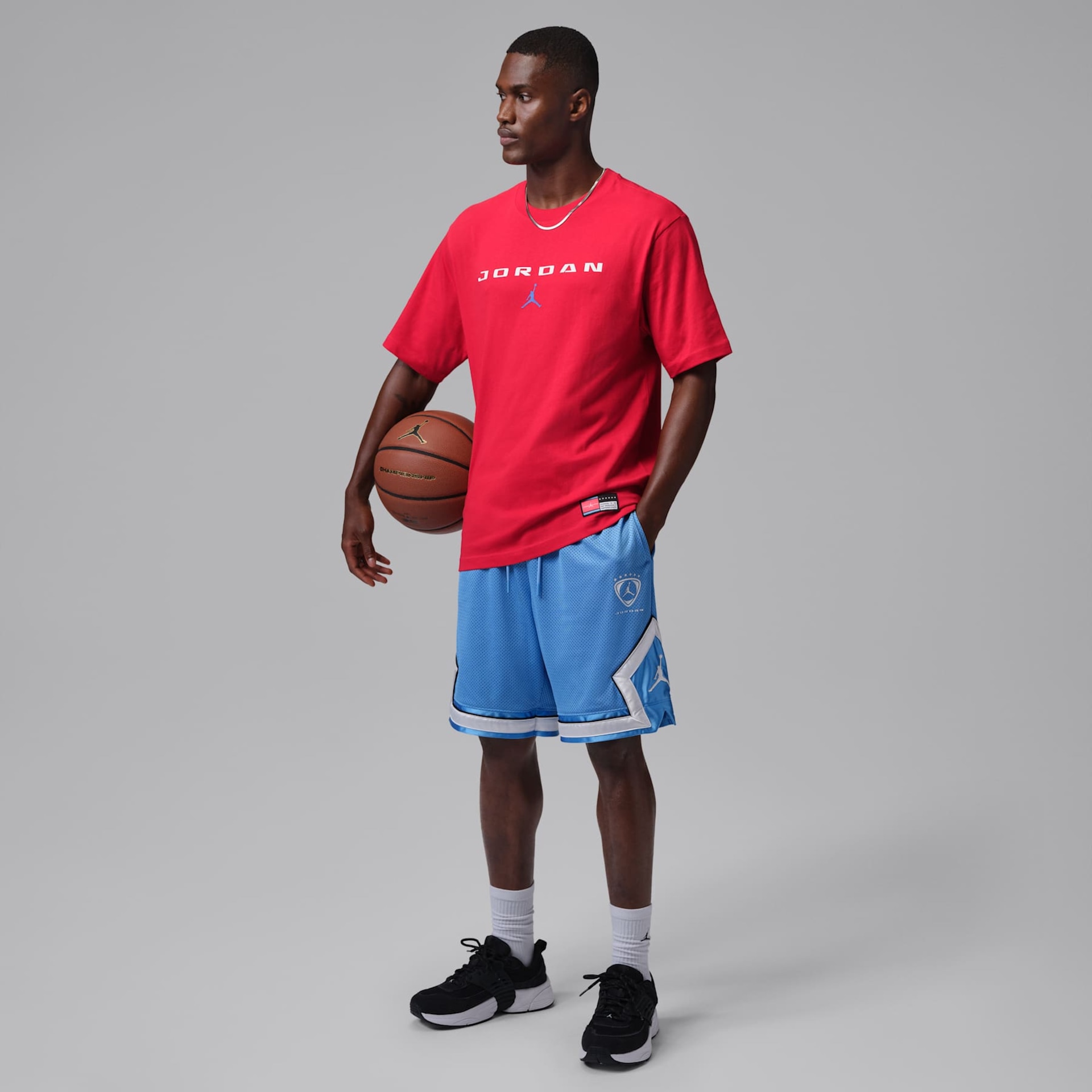Camiseta Jordan Brooklyn Fleece Labor Graphic Masculina - Foto 6