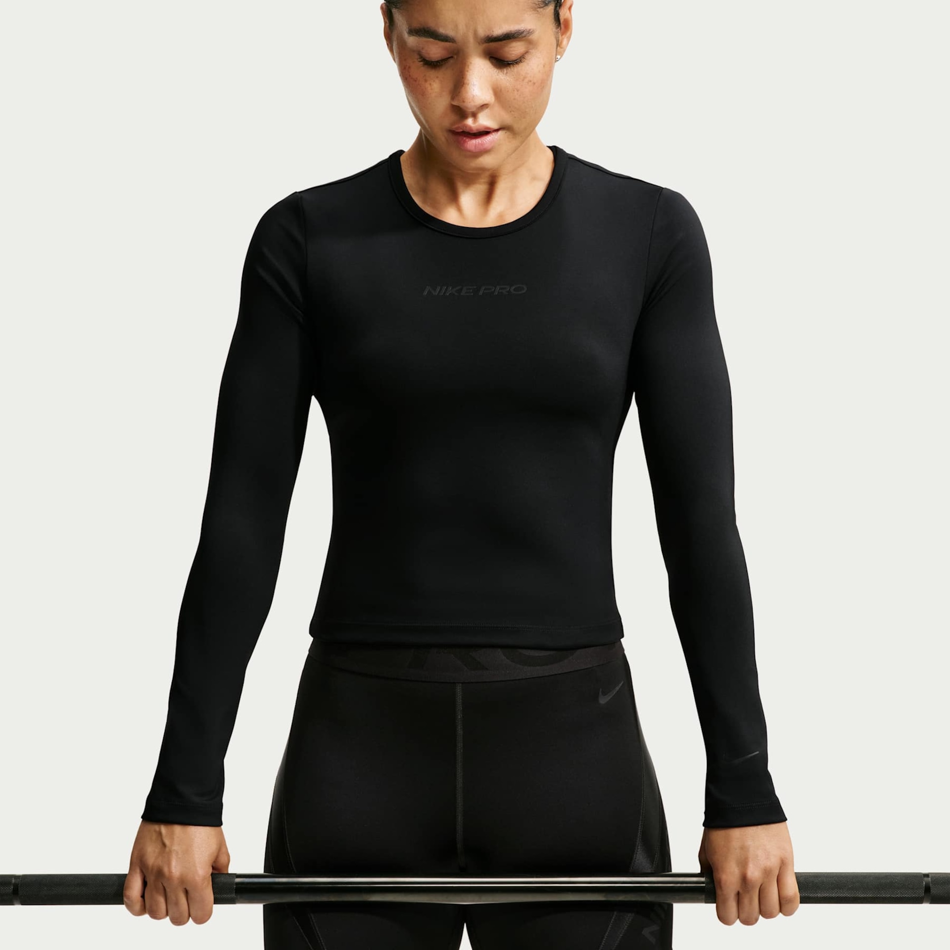 Imagem principal de Camiseta Nike Pro Manga Longa Sculpt Feminina