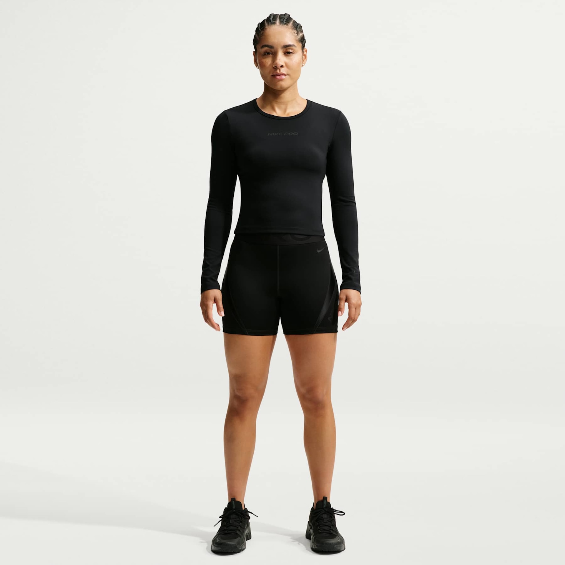 Camiseta Nike Pro Manga Longa Sculpt Feminina - Foto 4