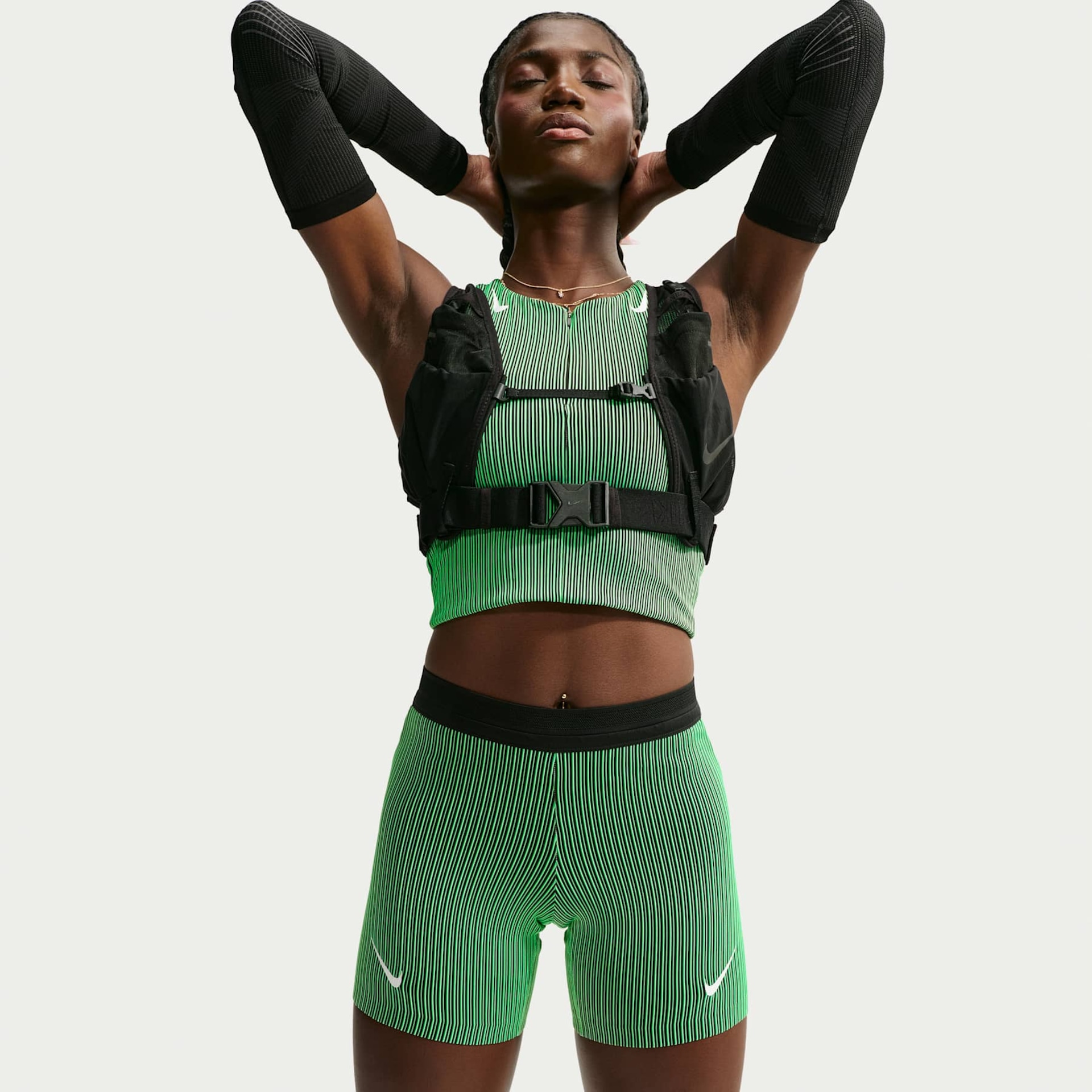 Shorts Dri-FIT Nike Aeroswift ADV Feminino - Foto 2
