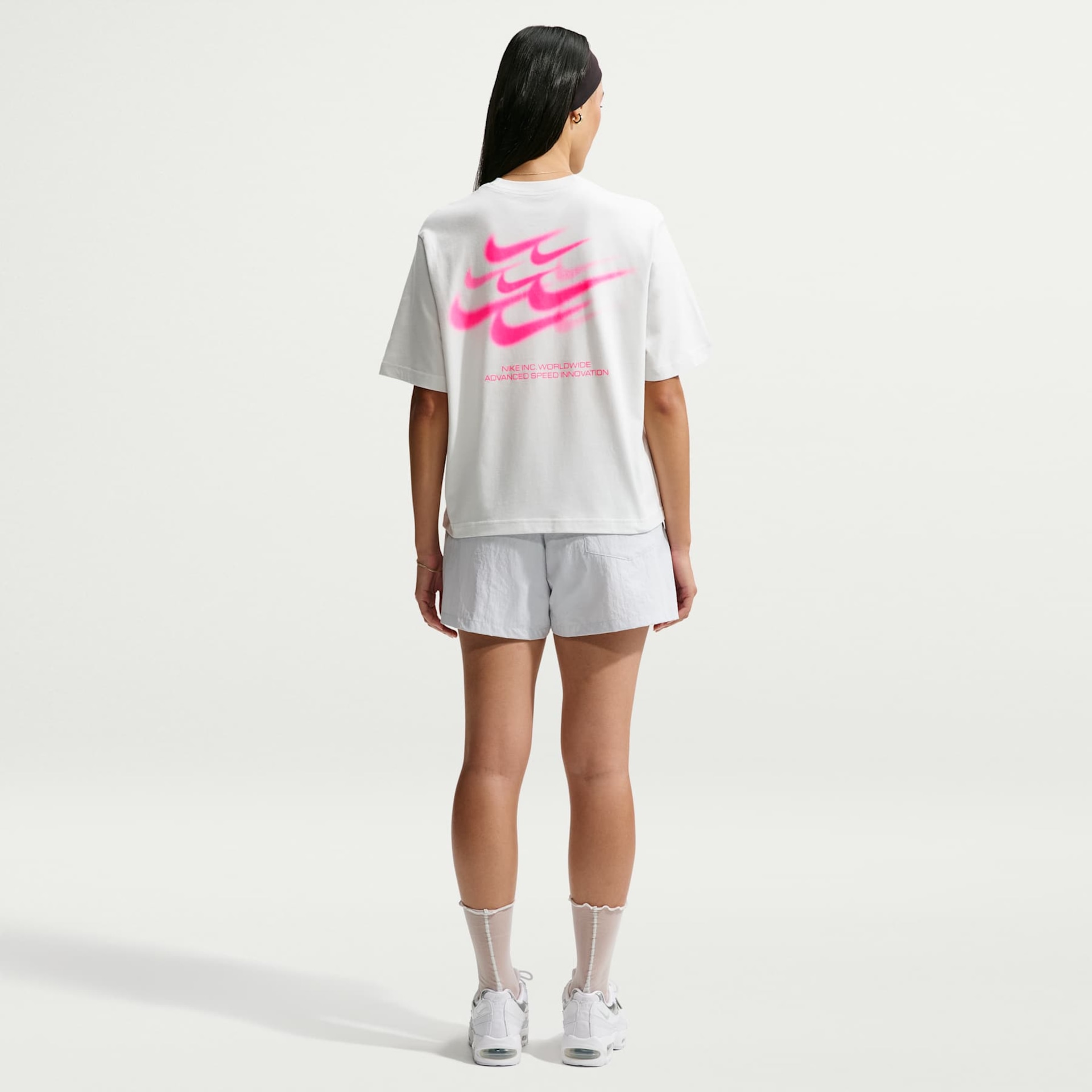 Camiseta Nike Sportswear Classic Boxy Advanced Speed Feminina - Foto 5