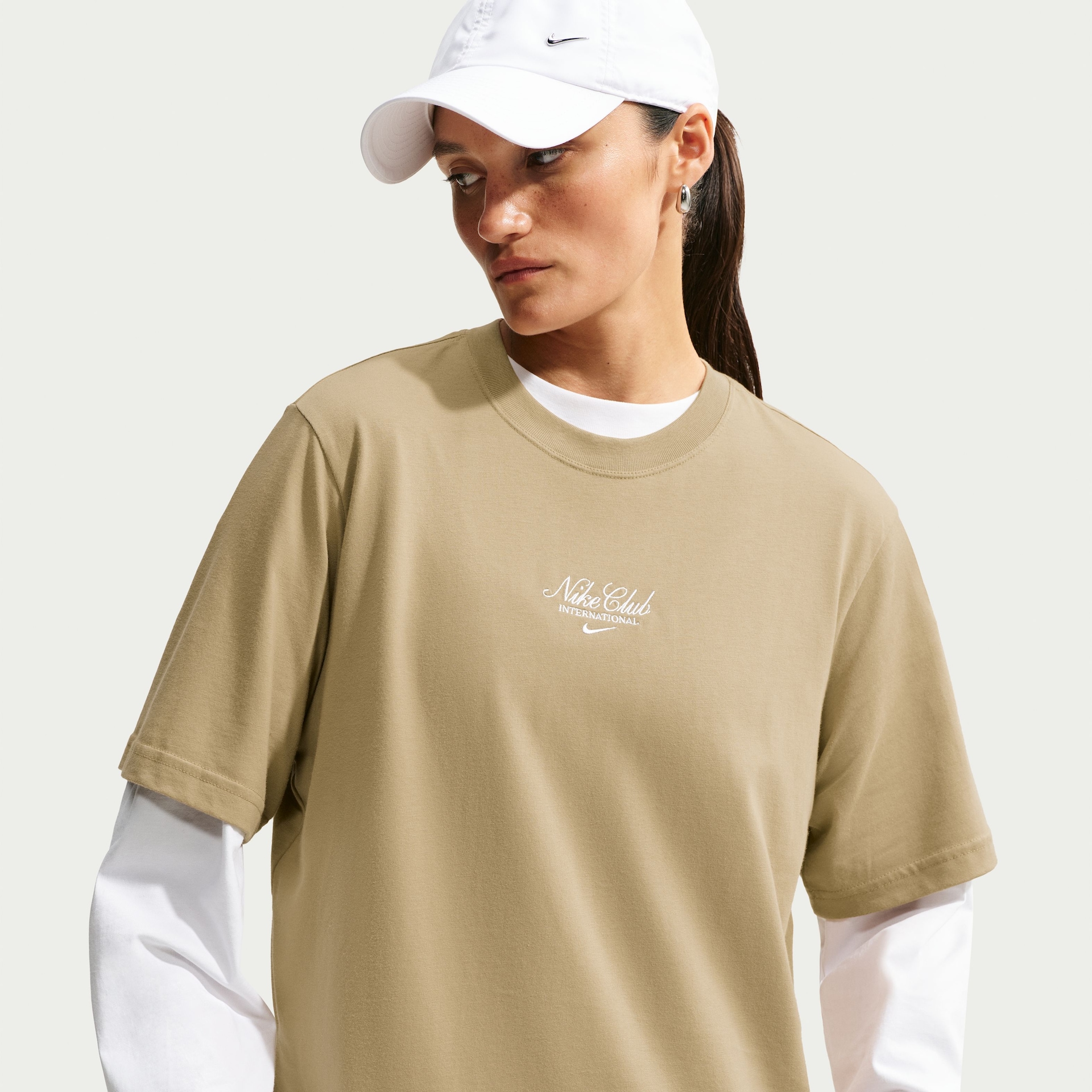 Camiseta Nike Sportswear Classic Boxy 24 Feminina - Foto 2