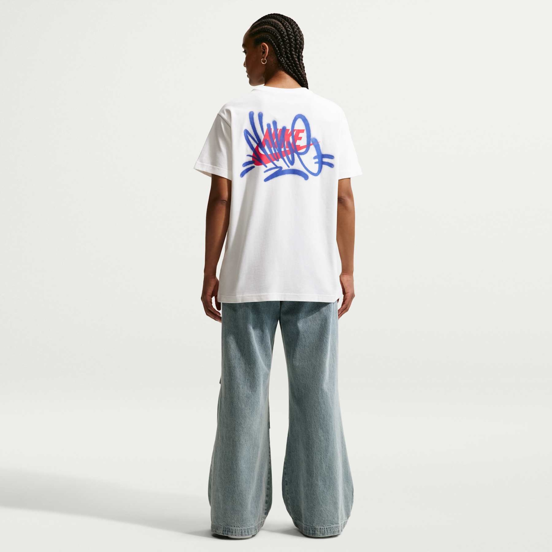 Camiseta Nike Sportswear Classic Boyfriend 32 Feminina - Foto 5