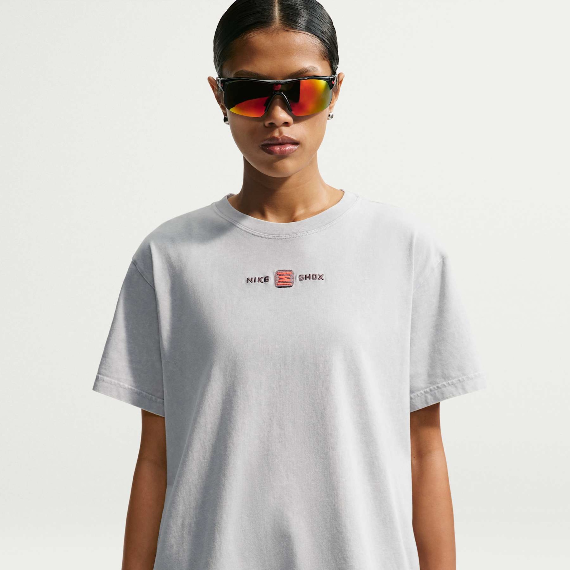 Imagem principal de Camiseta Nike Sportswear Classic Shox Feminina