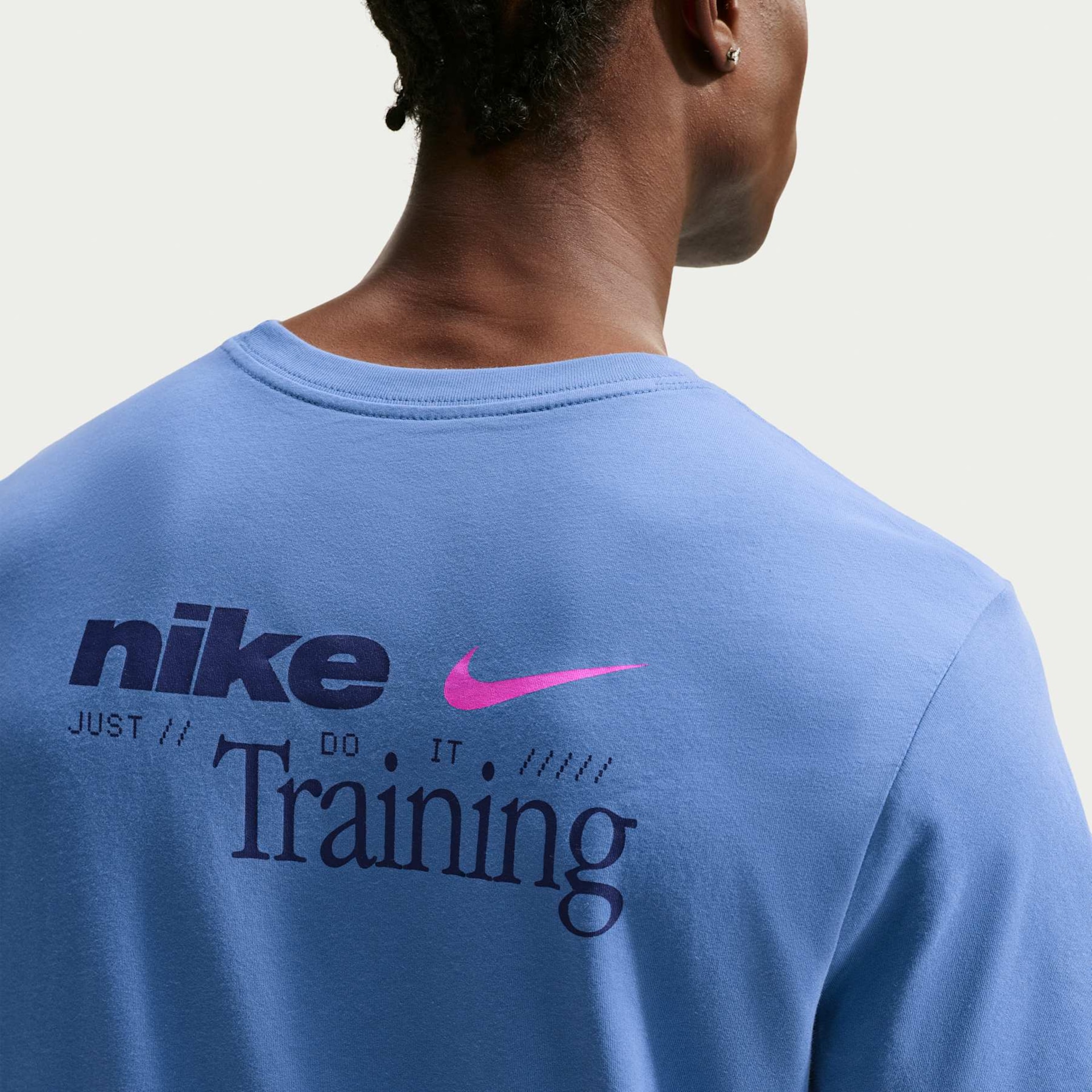 Camiseta Dri-FIT Nike Training Culture Masculina - Foto 2