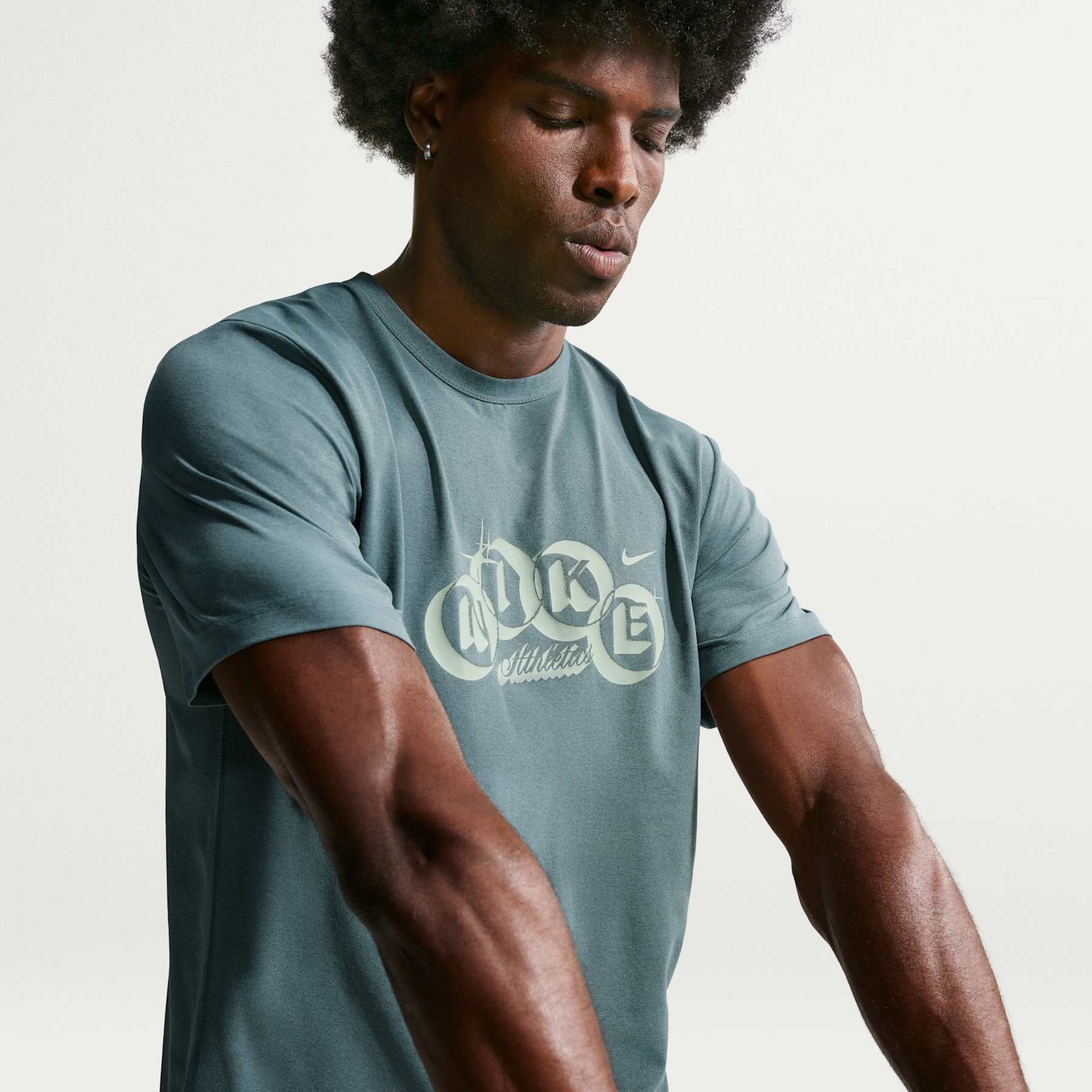 Camiseta Dri-FIT Nike Hyverse Masculina - Foto 3