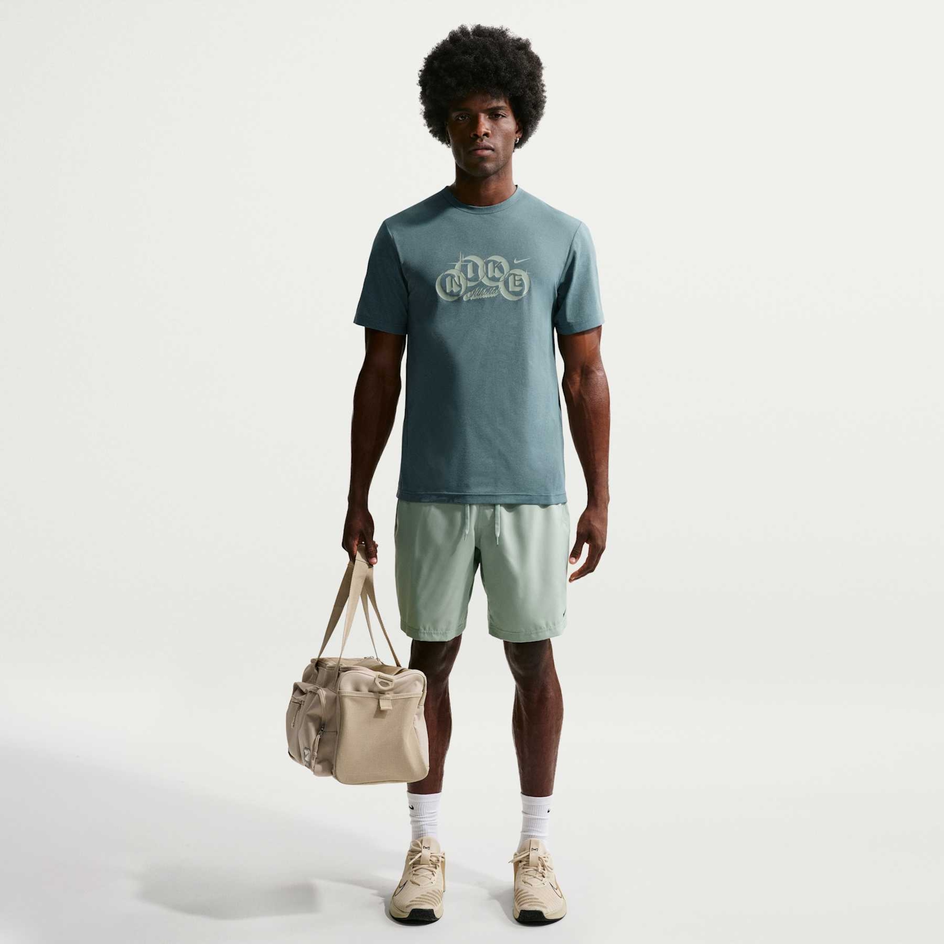 Camiseta Dri-FIT Nike Hyverse Masculina - Foto 4