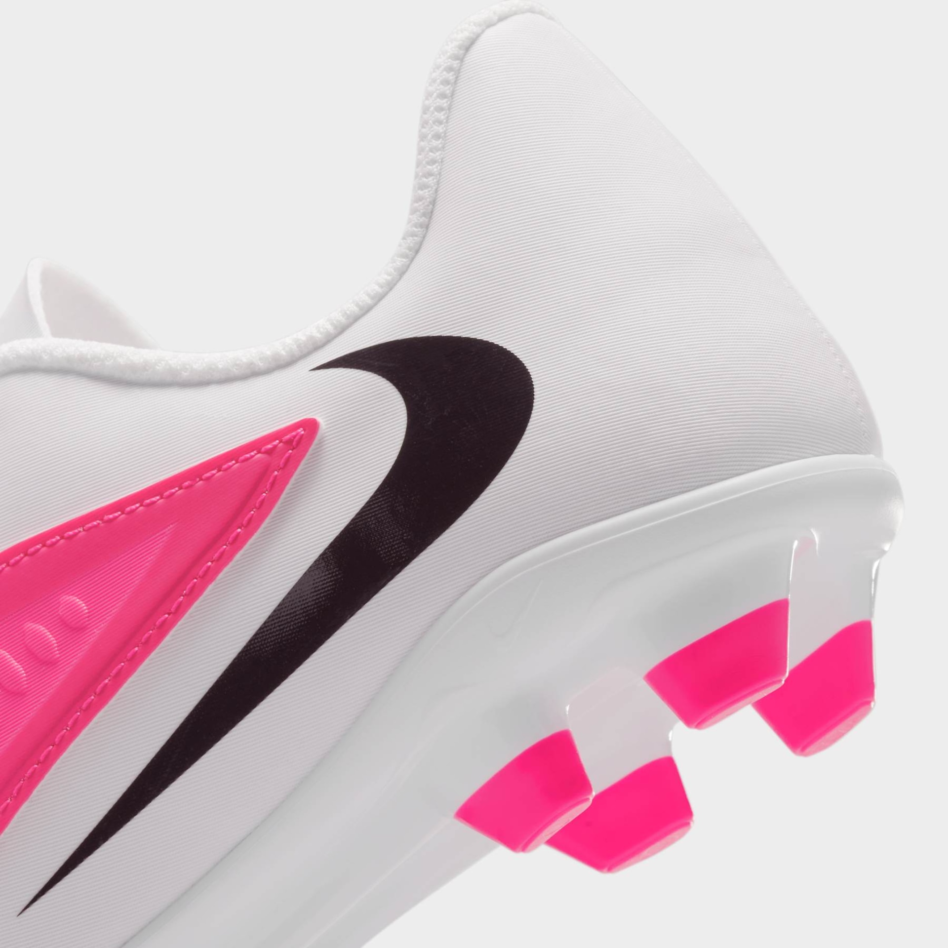 Chuteira Campo Nike Phantom 6 Club Low Infantil - Foto 9