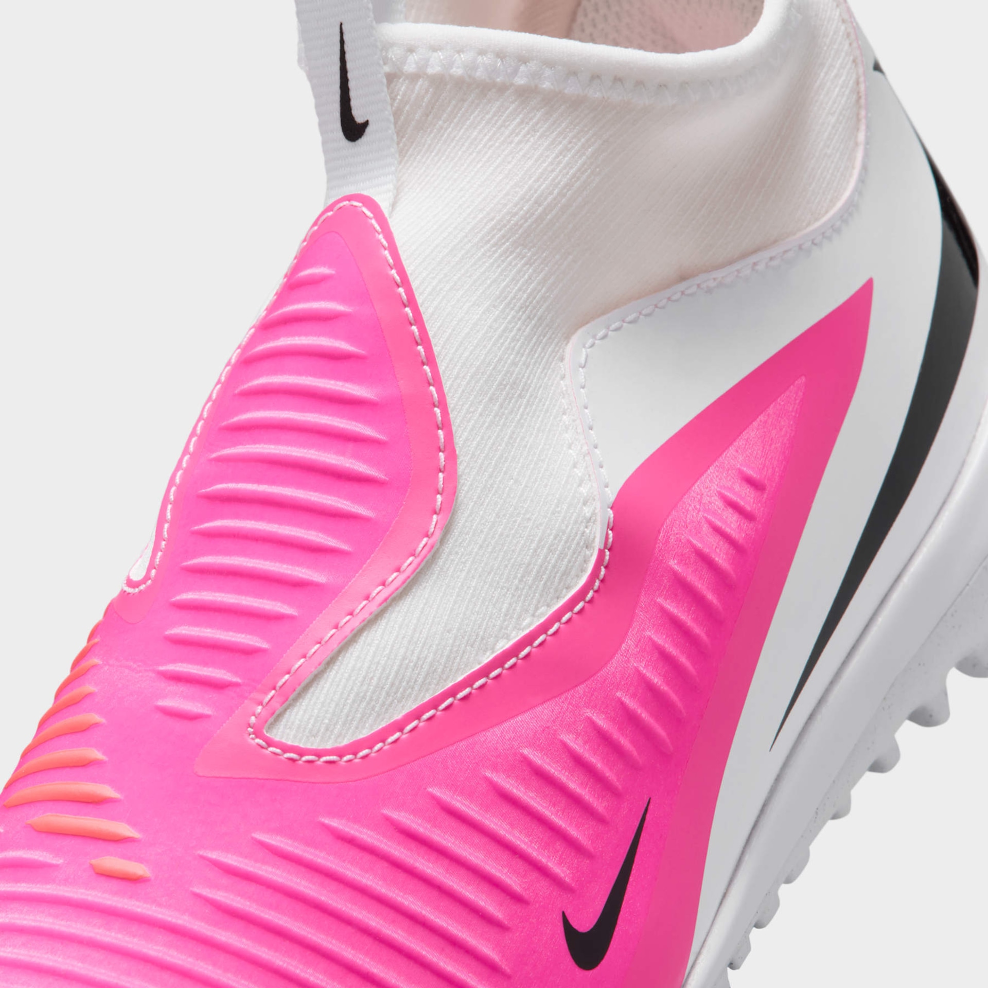 Chuteira Society Nike Phantom 6 Academy High Infantil - Foto 7
