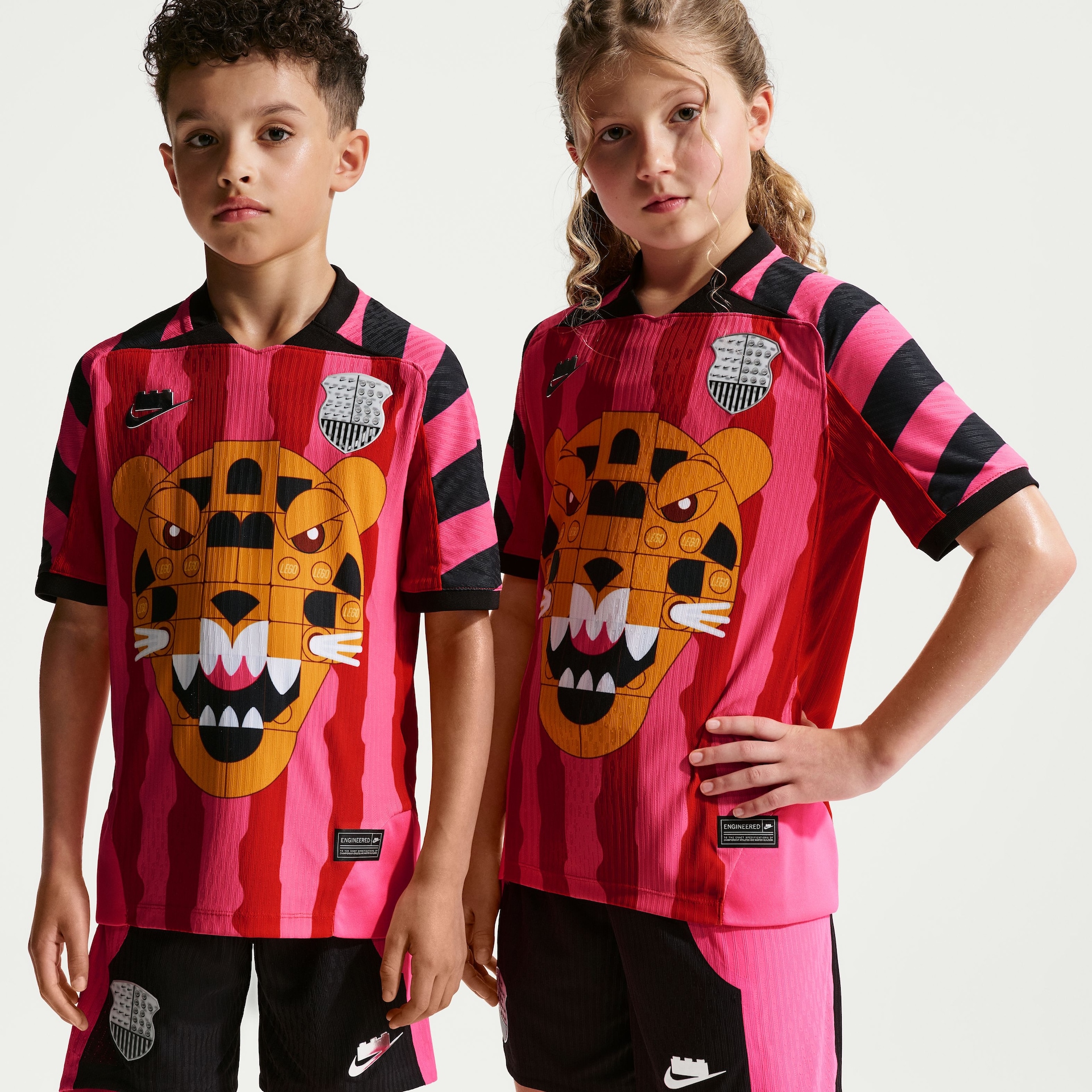 Imagem principal de Camisa Nike x LEGO® Collection Aerofit Infantil