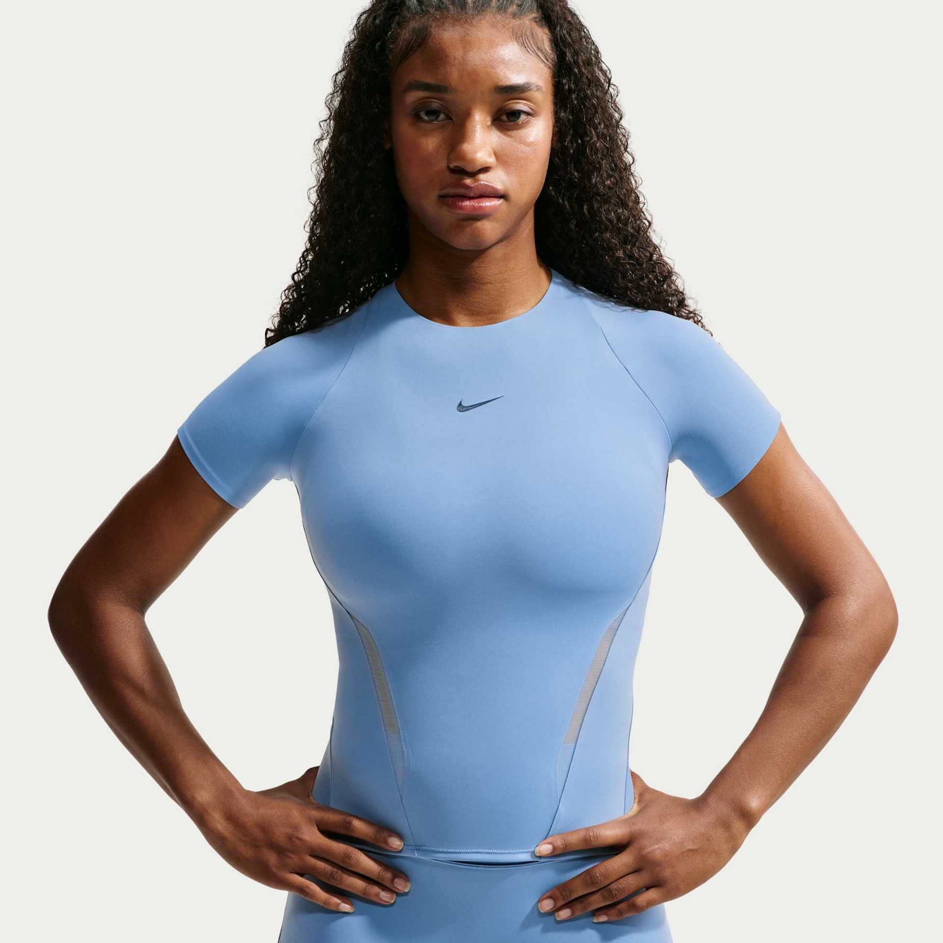 Camiseta Dri-FIT Nike Universa Mesh Feminina - Foto 1